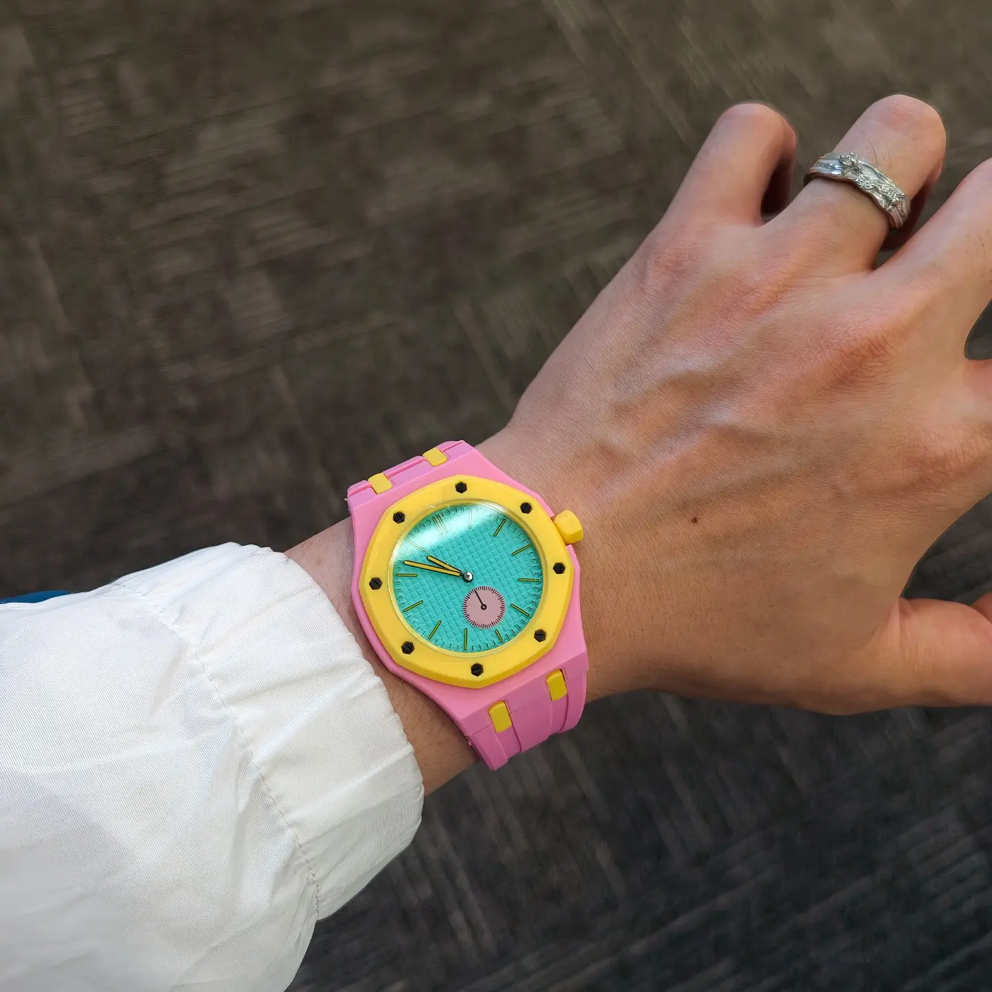 Unisex Fashion Candy Color Octagonal Quartz Watch - 2-Tone Contrast Bezel, Textured Green Dial, Decorative Small Subdial, Soft Silicone Strap, Vibrant Streetwear Wristwatch