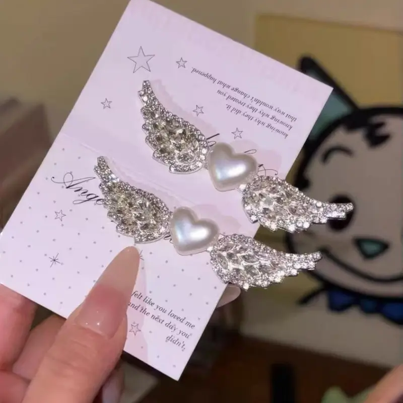 2Pc Rhinestone Angel Wing Hair Clips, Heart Pearl Wing Pattern Hair Accessories, Hair Decor, Cute Hair Clips, Sweet Y2K Minimalist Hair Clips, Smooth Metal Elastic Side Bangs Clips for Women Girls Daily Sports Workout Party Hairstyle