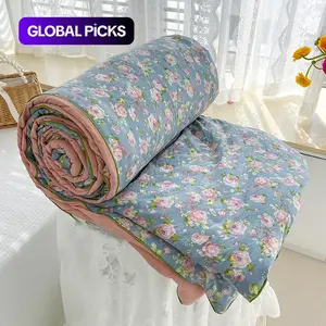 Floral Print Summer Quilt, 1 Count Soft Skin Friendly Breathable Air Conditioning Quilt, Suitable for Bedroom Living Room or Dorm, Soft Lightweight Quilts