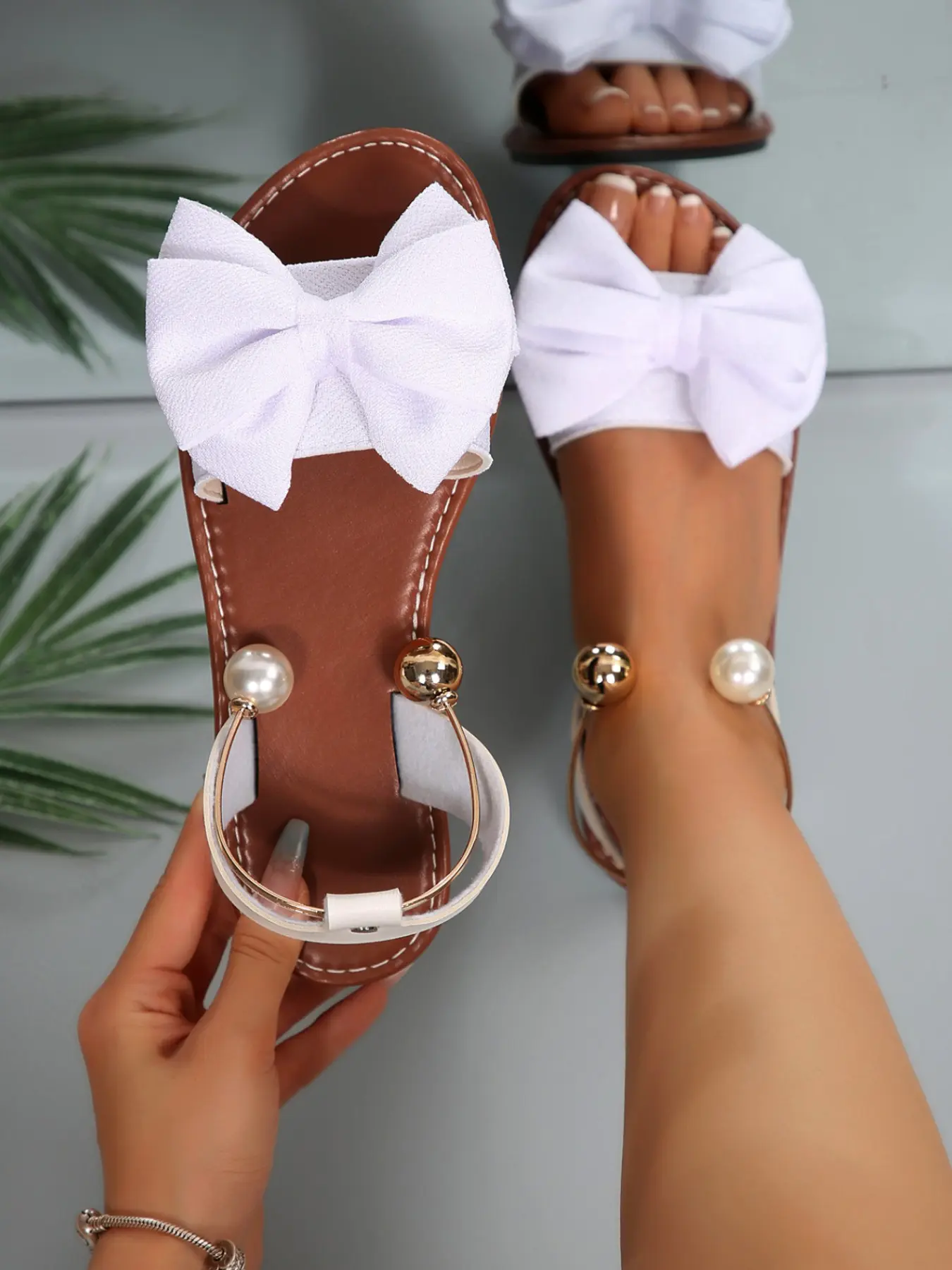 Brand new plus size women's comfortable simple round toe bow decoration metal beaded flat Rubber sandals, casual fashion outdoor beach vacation summer shoes, Footwear For Beach