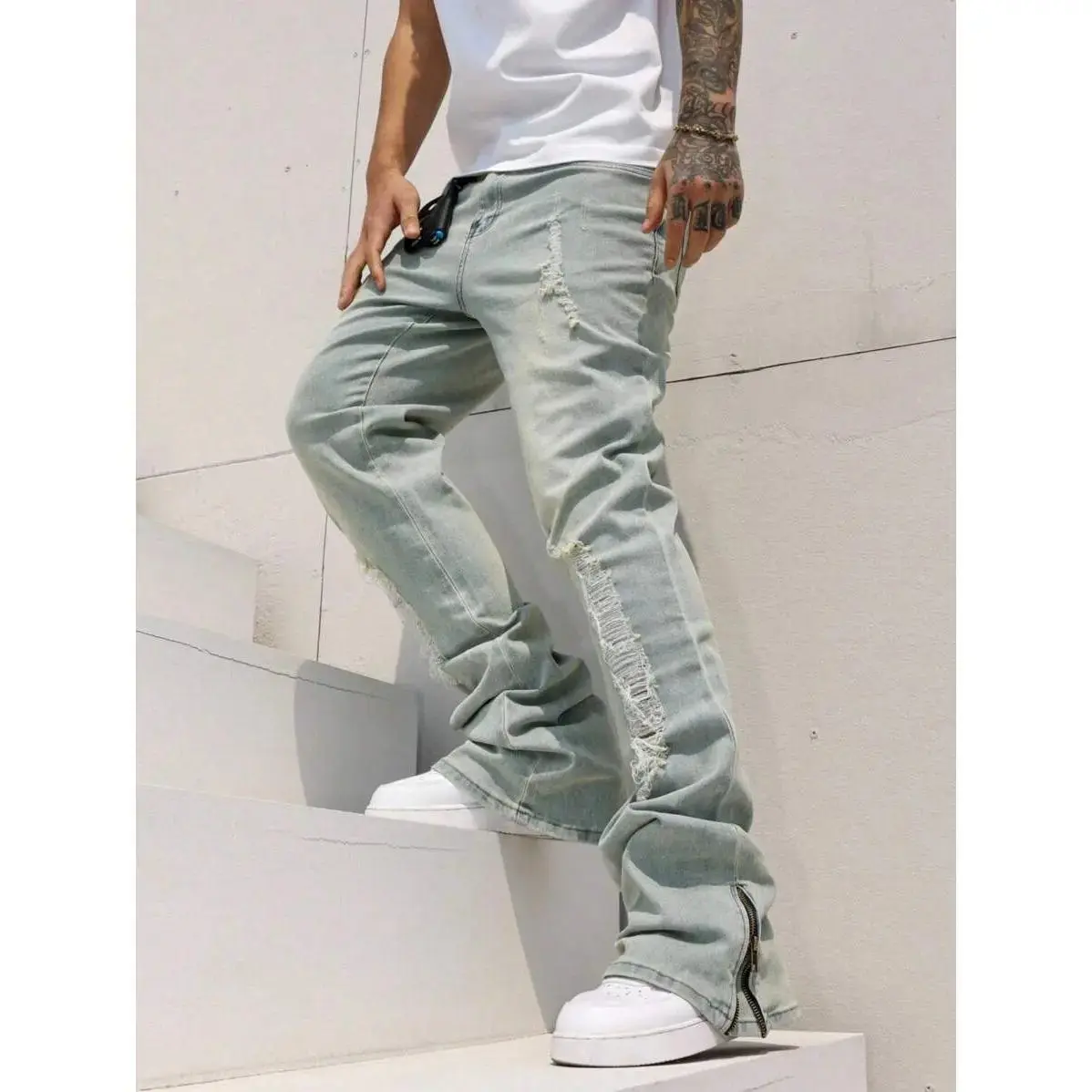Manfinity LEGND Men's Light Wash Denim Jeans: Casual Modern Style Long Length With Zipper Details And Distressed Design Going Out Hang Out Disco College Street