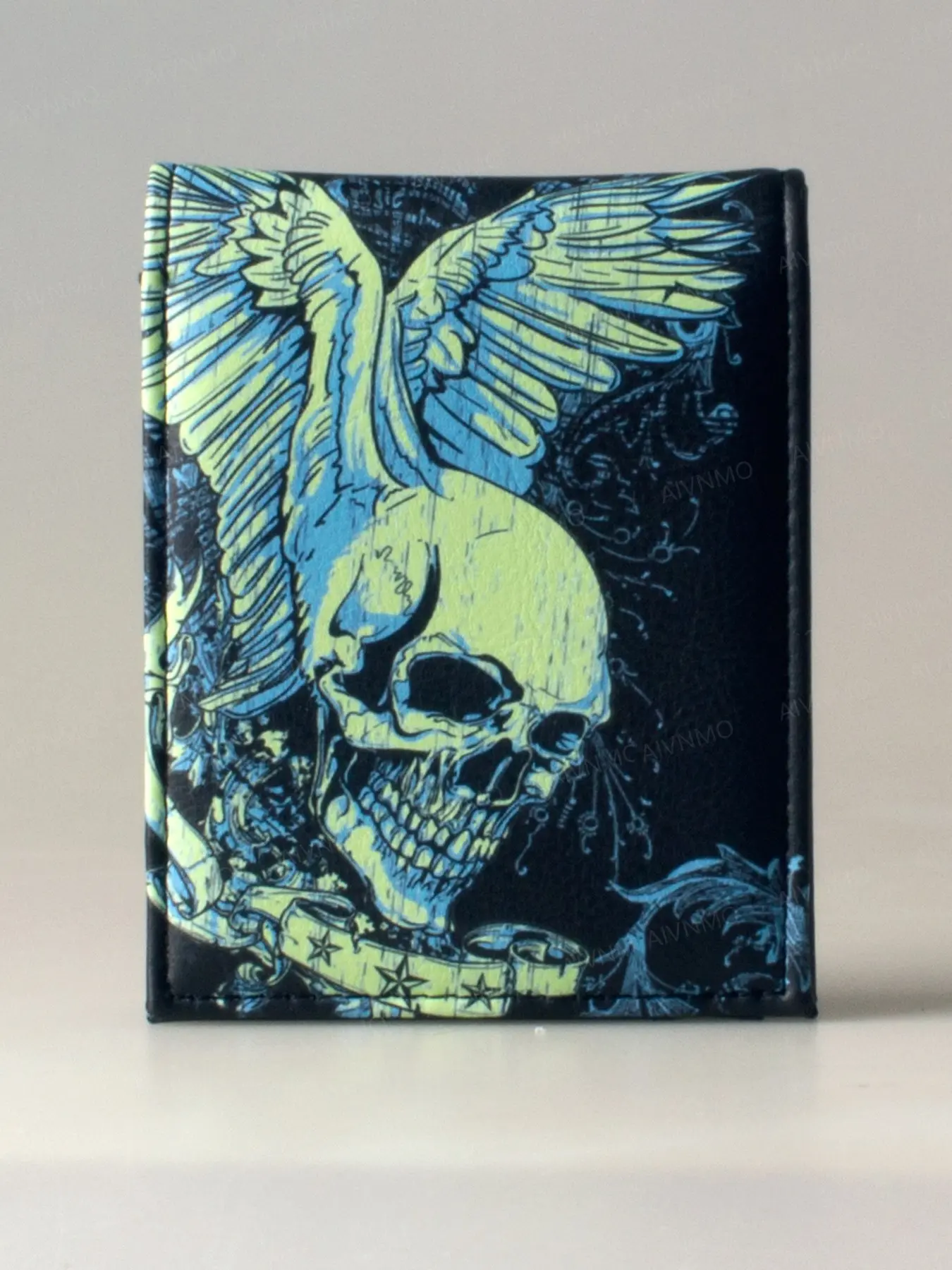High-Quality Skull Wing Wallet, Fashionable Personalized Card Holder, ID Window, Two-Fold Design, Stylish and Unique Accessory