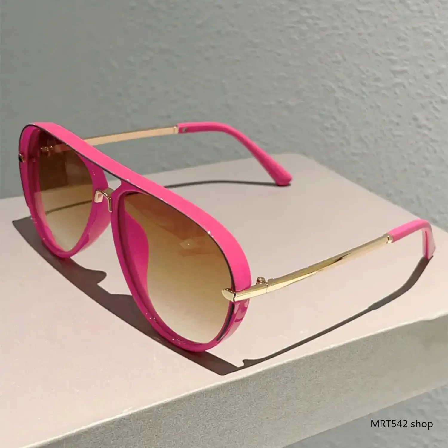 Retro Aviator Sunglasses for Women Gradient Multi Color Lenses Classic Pilot Shades Trendy Y2K Frame Lightweight UV400 Protection Driving
