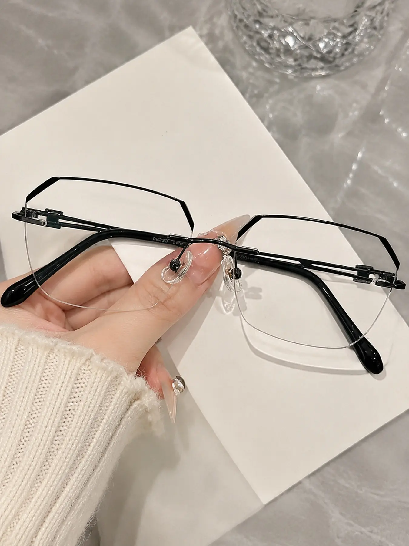 Fashionable Modern Minimalist Frameless Reading Glasses, Lightweight Metal Frame, for Work, Gaming & Daily Use