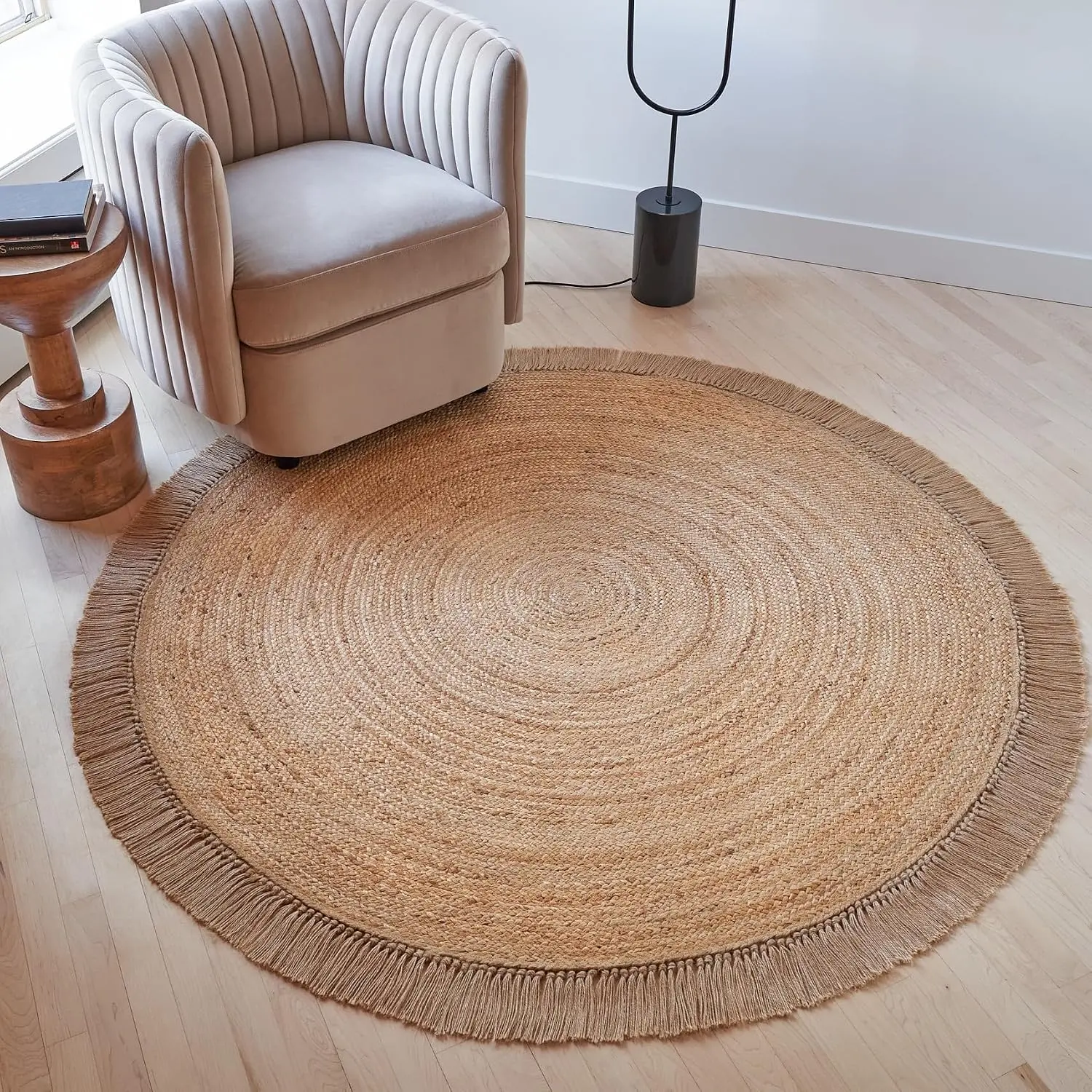 Beautiful 5x5 ft Round Jute Area Rug -  Hand Woven Circle Rug | The  Wicker Carpet For Your Entry Area, Kitchen & Living Room - Modern Braided Rattan Mat That Enhances Any Boho Decor