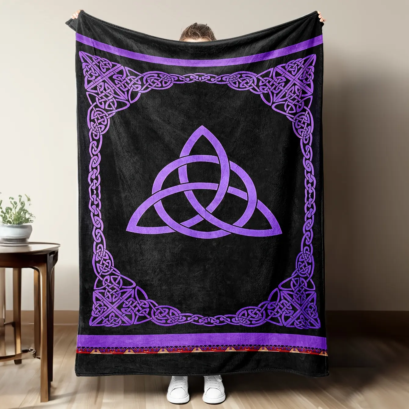 1Pc Bohemian Style Flannel Blanket - Irish-Themed with Celtic Knot Patterns, Soft Warm Cozy Couch/Bed Throw, Ideal Nap Blanket, Perfect Valentine's/Mother's Day Gift, Bohemian Style Blankets