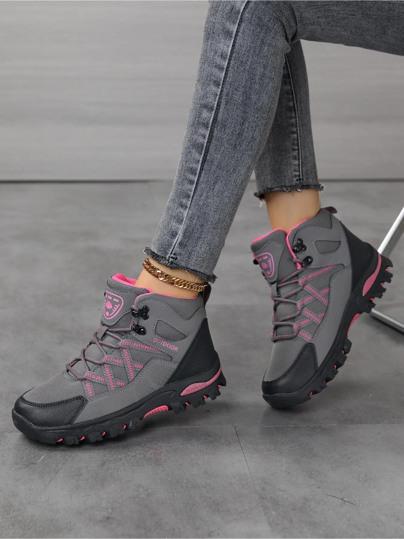 A Pair of Fashion Women's High-Top Outdoor Hiking Boots, Outdoor Hiking Shoes, Hike Footwear, Non-Slip Wear-Resistant Platform Work Boots, Waterproof Trekking Sneakers for Autumn & Winter Mountain Climbing, Suitable for Daily Casual Outfits