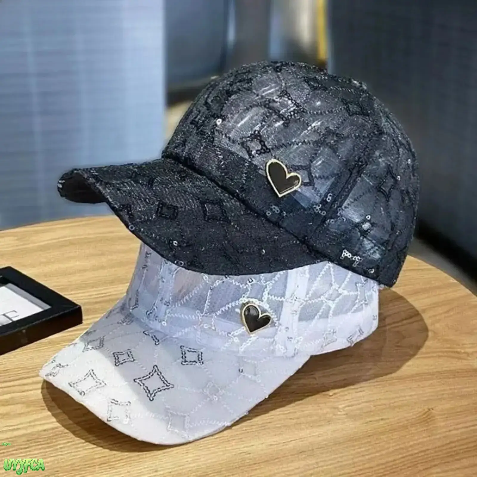 Female Trucker Baseball Cap with Glitter Star & Heart Badge, Breathable Polyester Mesh for Outdoor Wear, Uv Protection, Casual, Curved Brim, Sporty Chic