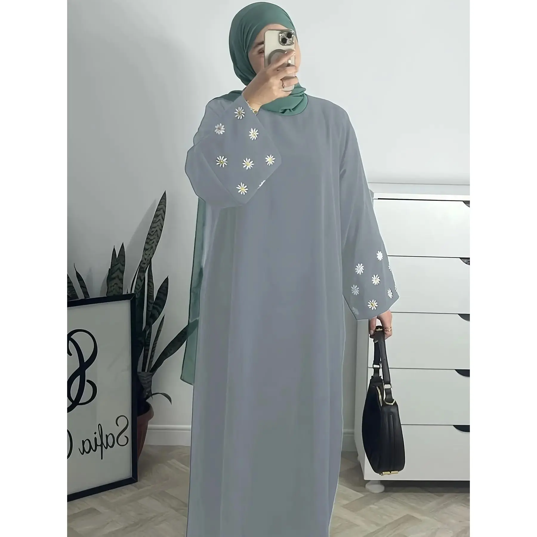 Elegant Muslim Women Dress, Embroidered Daffodil Design, Saudi Arabia Dubai Ramadan Gown, Luxury Turkish Festival Party Robe, Muslim Women Gowns