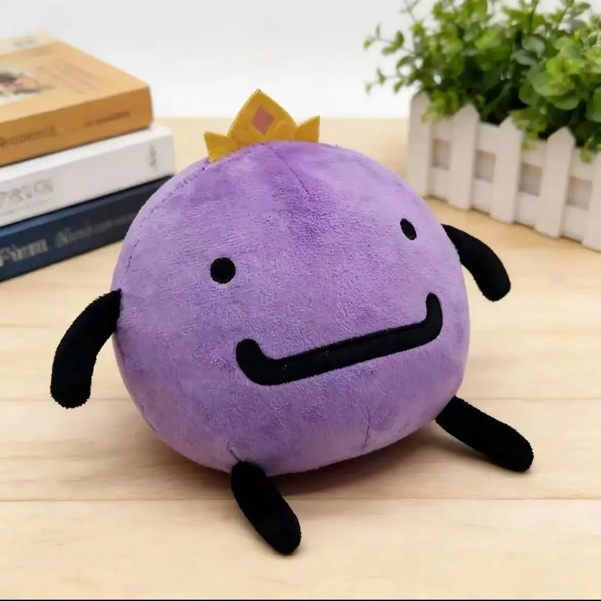 Cute Crown Plush Doll Decoration,  Game Merchandise Figure, Stuffed Doll, Perfect for Gift Giving, Adds Fun to Any Space