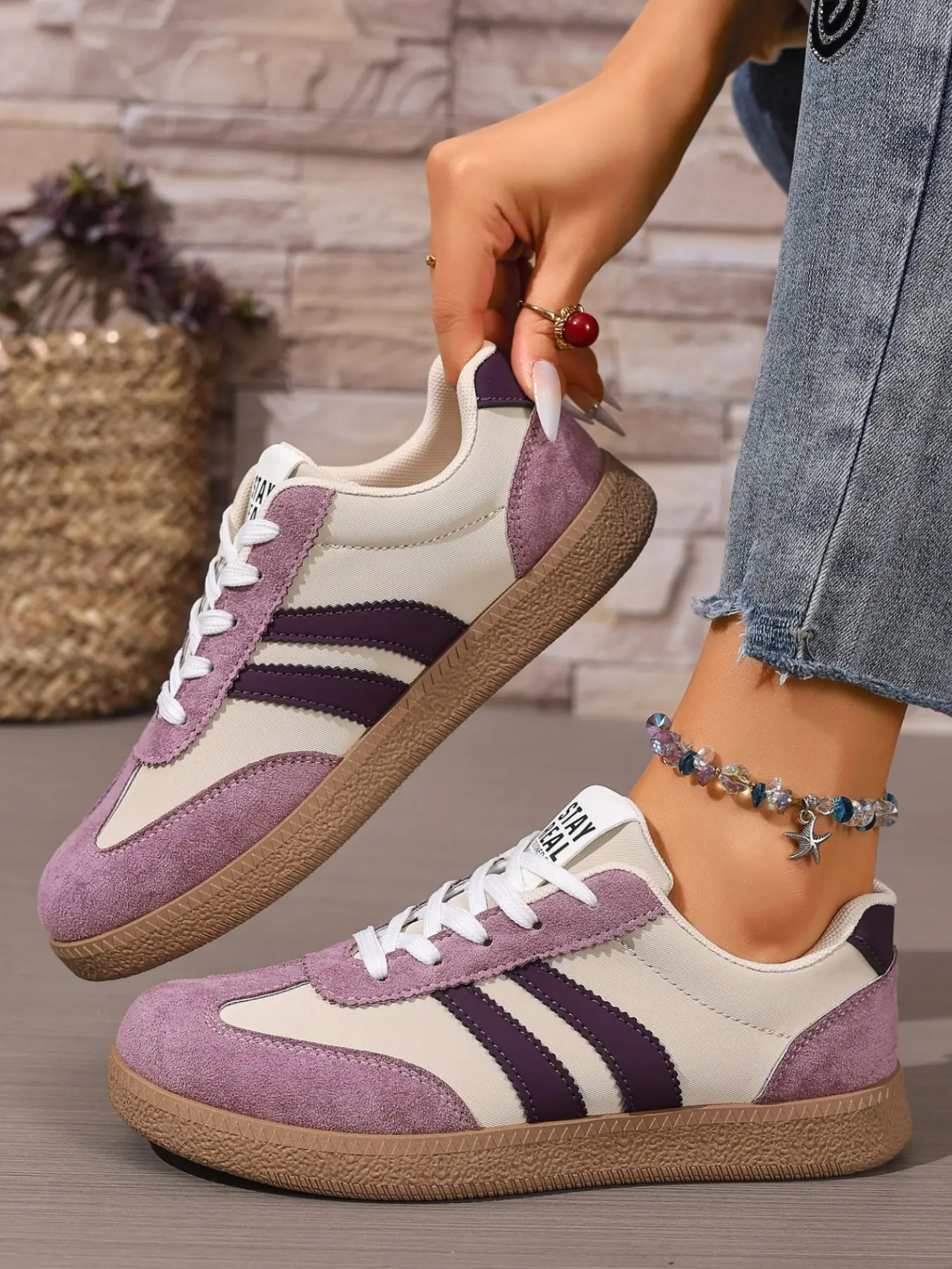 Women's Fashion Canvas Low Top Sneakers, Comfortable Casual Shoes for Daily Wear, Preppy Style Athletic Footwear for Students