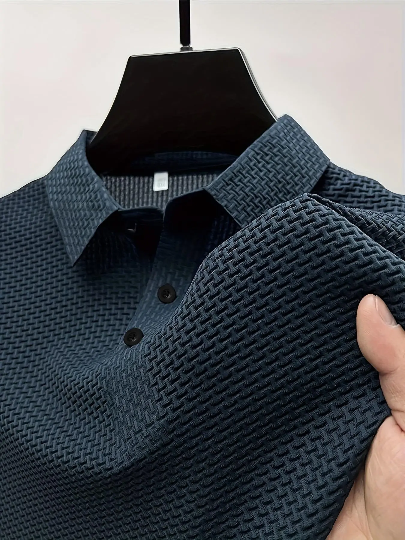 Men's Solid Color Textured Premium Fitted Polo Shirt, Lightweight Business Casual Polo Shirt, Breathable Quick-Dry Fabric, Ideal for Office and Outdoor Wear