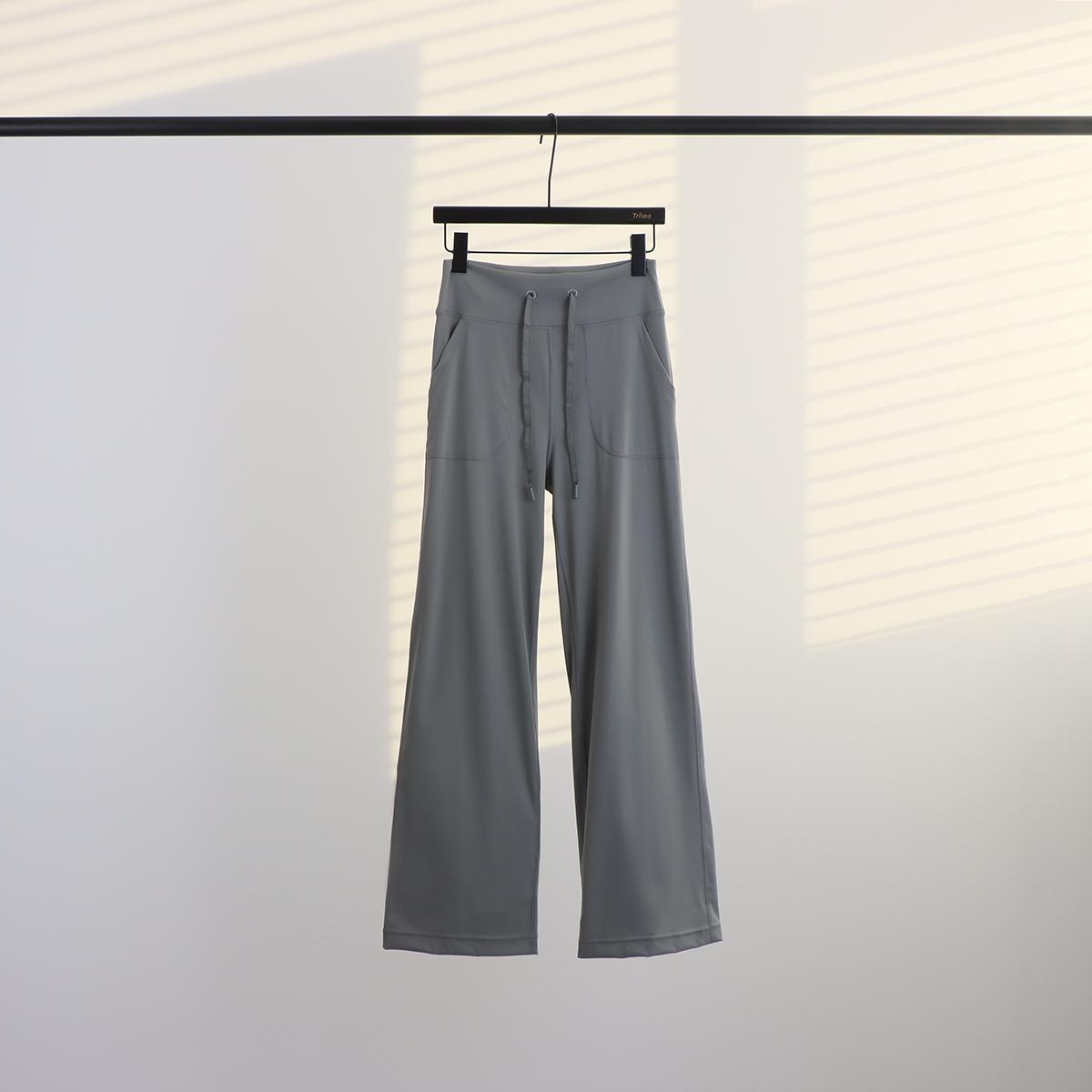 LULU Elegant Women's Straight-Leg Pants: A flattering, tailored fit perfect for both athletic and casual occasions, suitable for all seasons, and expertly crafted.
