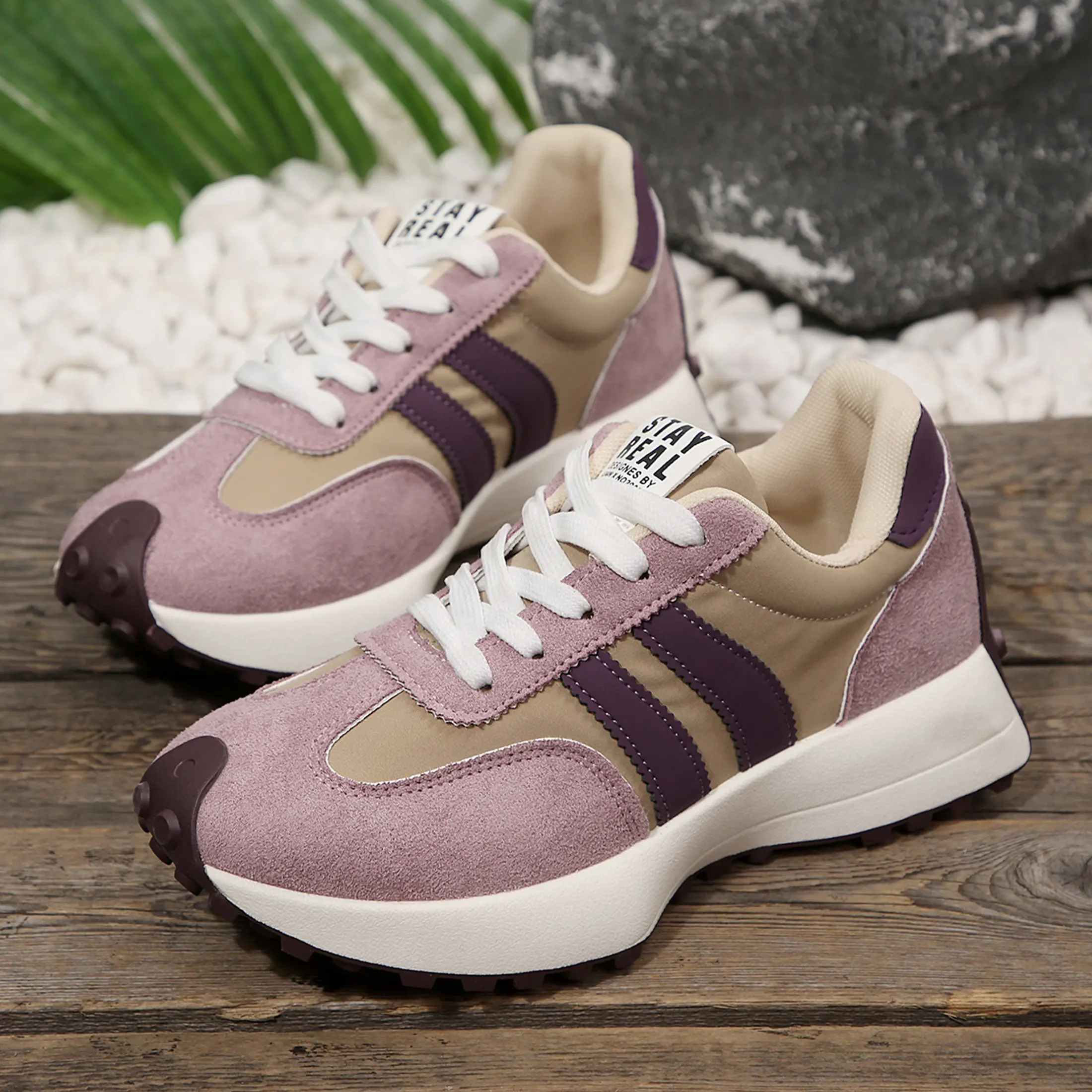 Women's Retro Waffle Toe Sneakers Casual Running Shoes with Striped Sides, Comfortable Low-Top Lace-Up Trainers