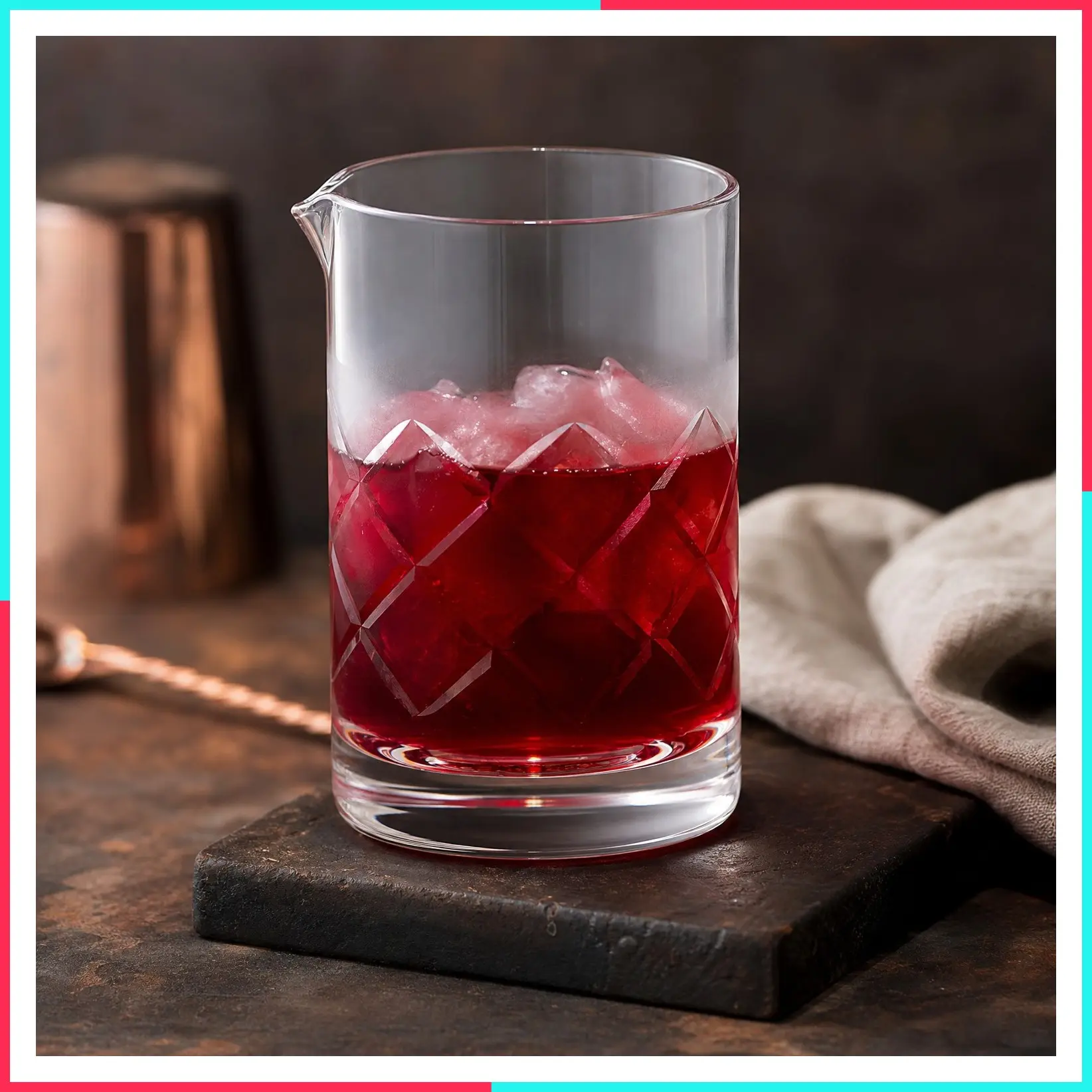 Diamond Cut Cocktail Mixing Glass Stirring Pitcher, 18 oz