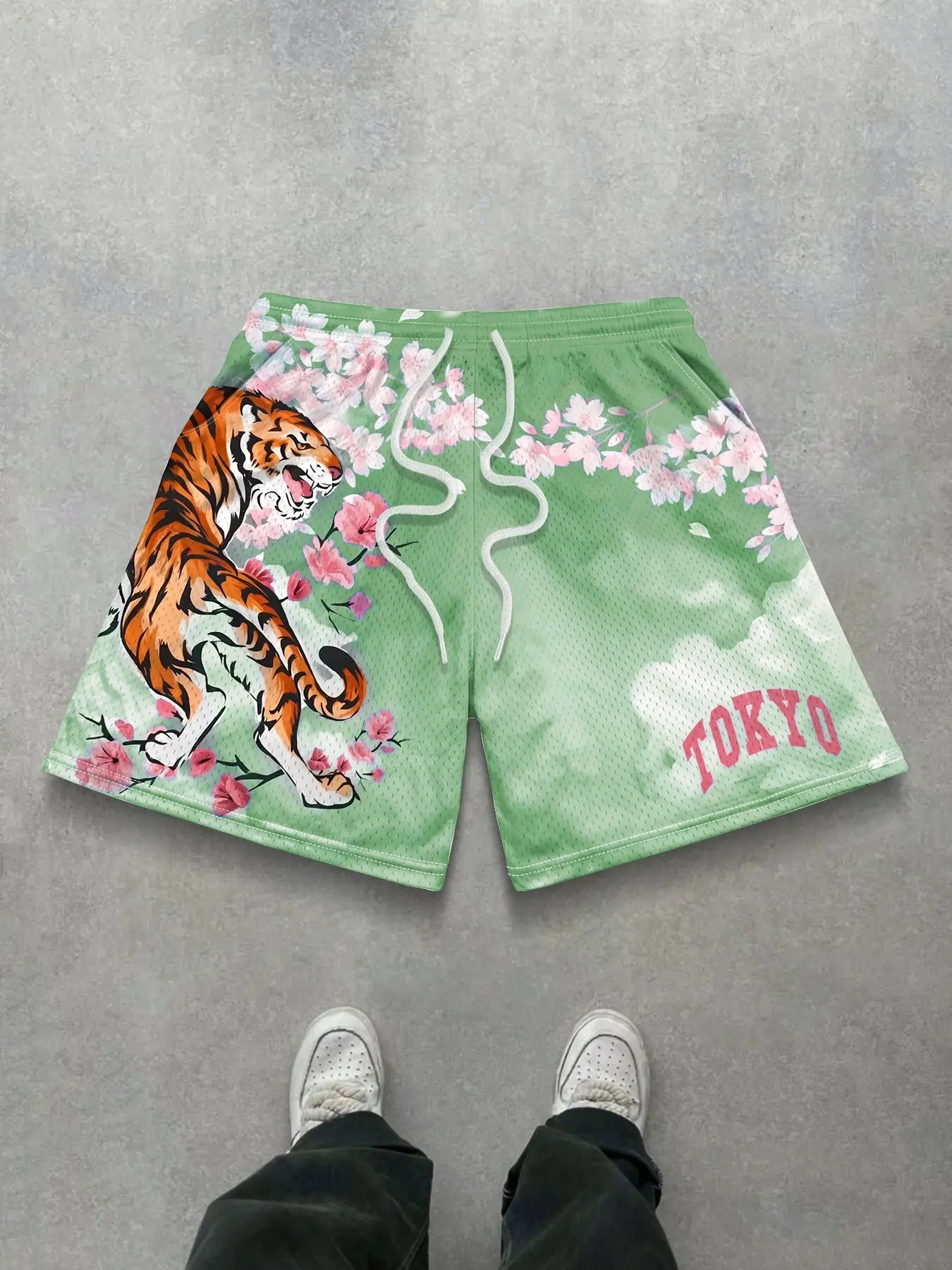 Men's Fashionable Green Tie-Dye Mesh Shorts,Retro Oriental Tiger, Cherry Blossom, and Tokyo Print Drawstring Athletic Shorts, Lightweight and Loose-Fitting Bottoms, Suitable for Vacations, Gym Workouts, and Everyday Outings.