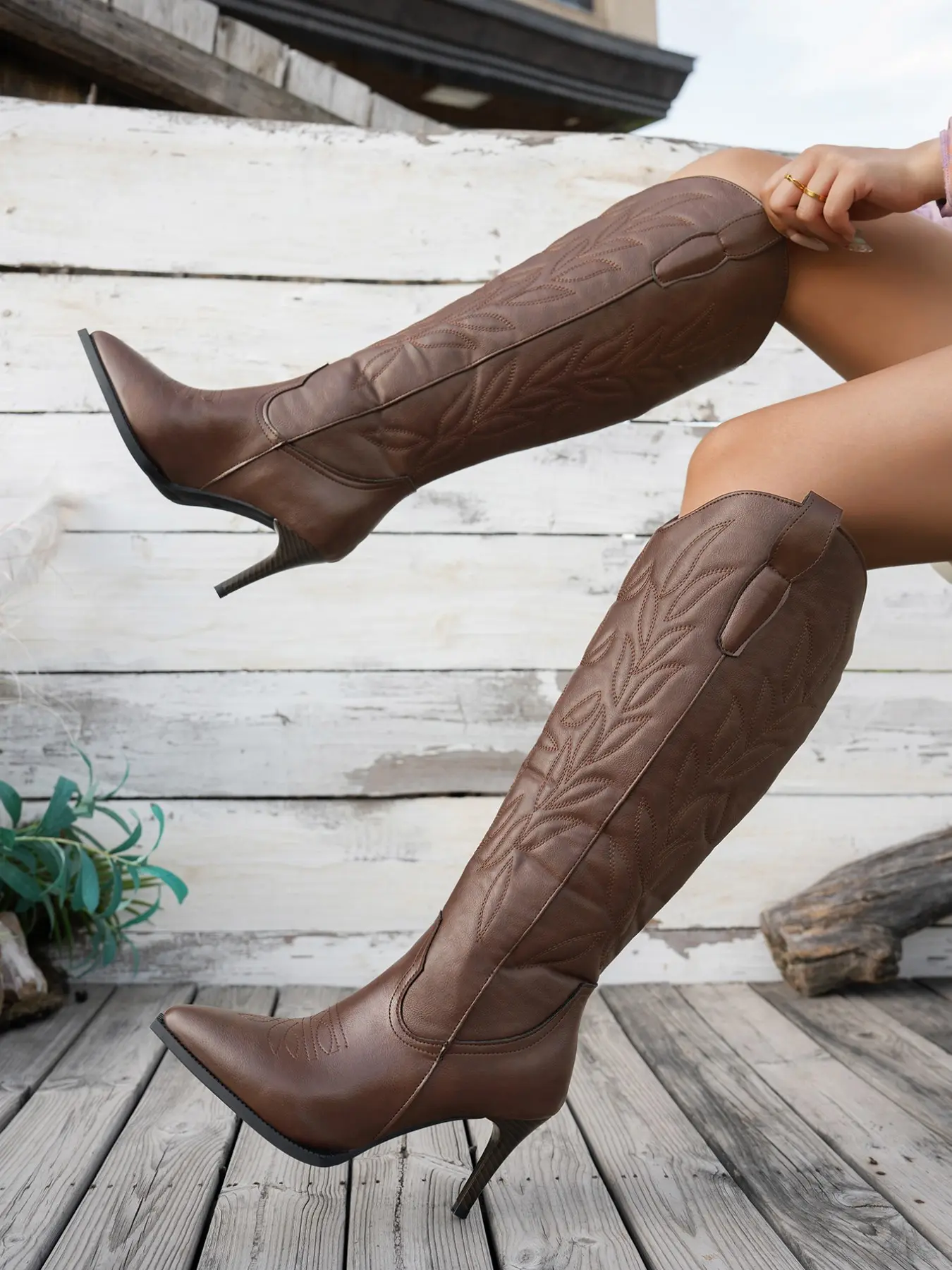 2026 New Multi-Layer Fringe Western Cowboy Boots for Women, Pointed Toe Thick Heel Tall Boot, V-Neck Slimming Knight Boot, Western Style