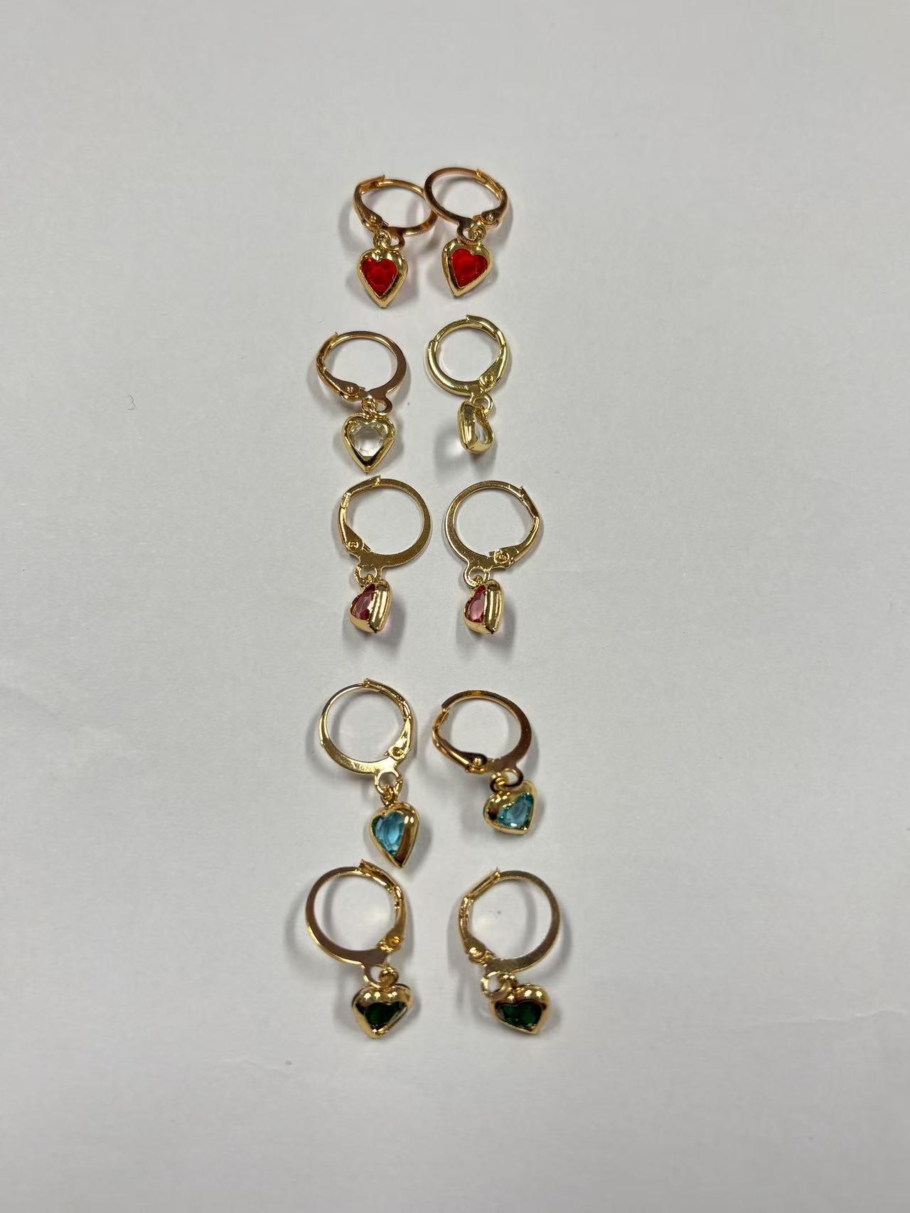 Exquisite luxurious colored heart-shaped zirconia ear studs, high-end and versatile women's earrings