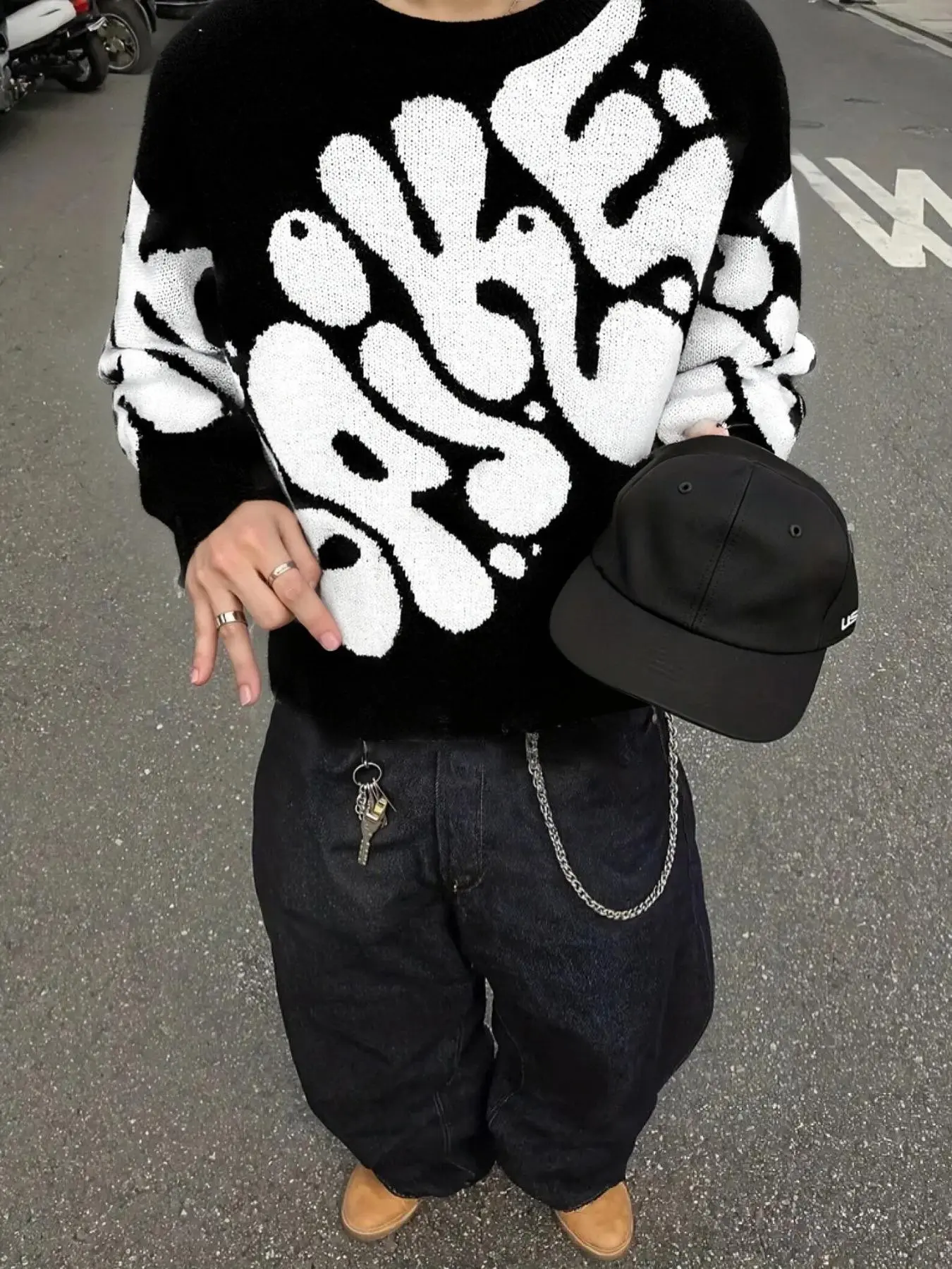 Men's Trendy Graffiti Prints Knit Sweater, Knitwear, Streetwear, Street Style Essential, Comfortable and Warm, Fitted Design, Fall & Winter Fashion