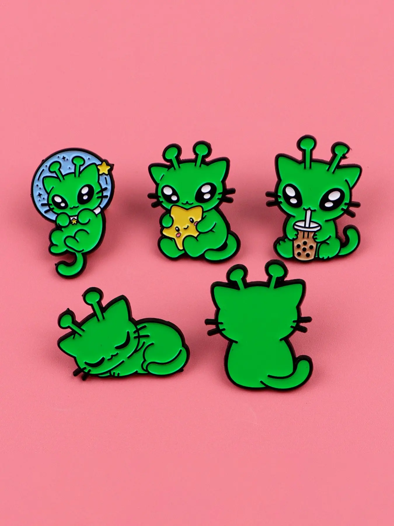 5pcs/set Cute Green Alien Cat Enamel Pin Alloy Brooch Pin Cartoon Space Cat Lapel Brooch Cool Design Badge Backpack Clothes Decor Pins Gift