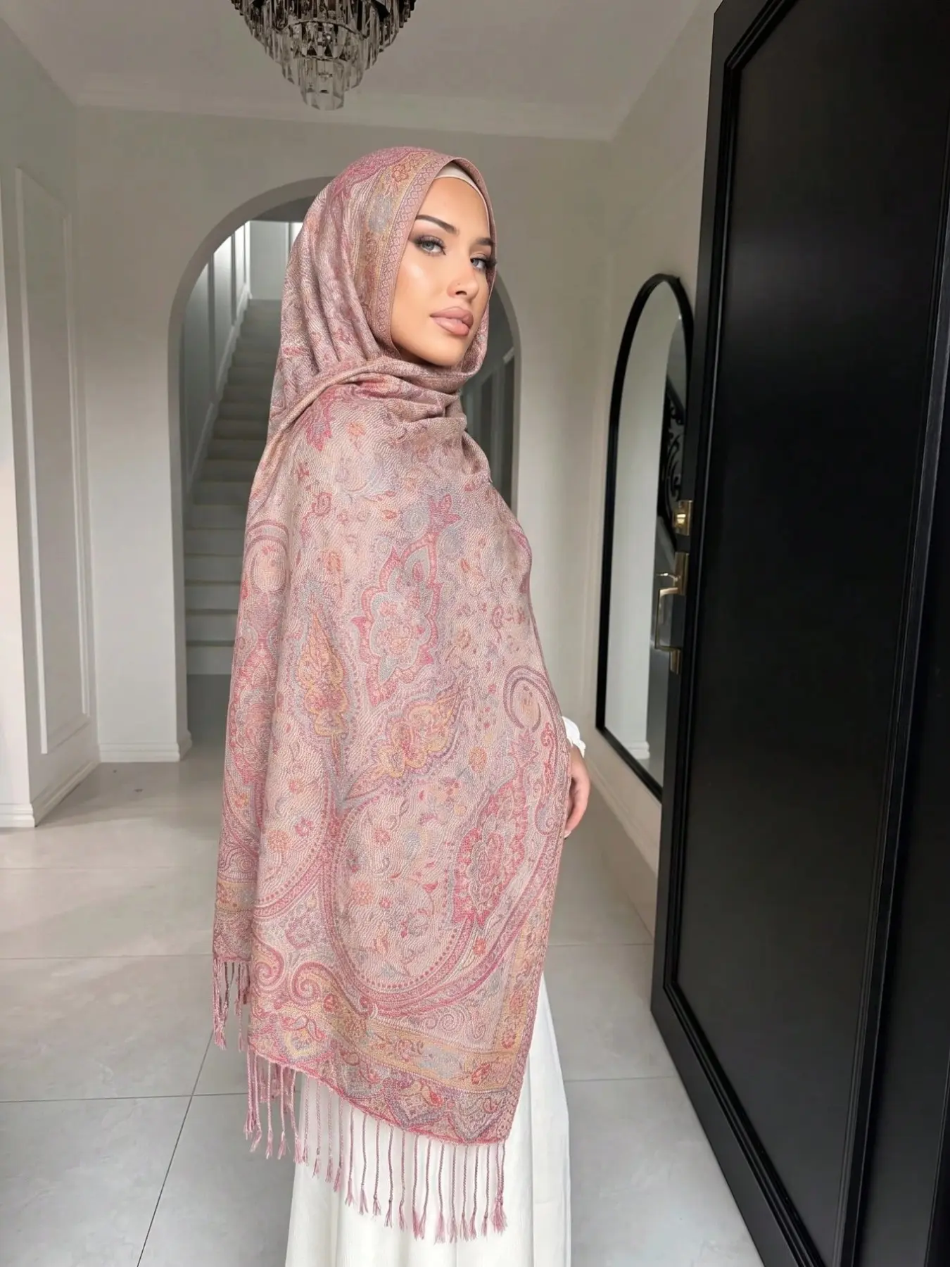 Women's Paisley Jacquard Pashmina Hijab, Modesty Hijab Wrap, Tassel Modest Shawl, Elegant Islamic Headscarf, Soft & Lightweight Fabric