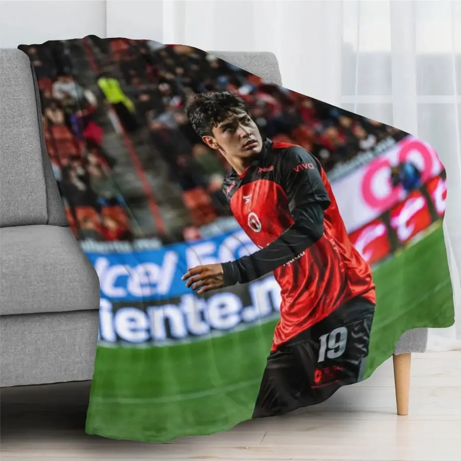 Gilberto Mora Club Tijuana Classic Soccer Throw Blanket - Stadium Jersey Graphic Soft Plush Bedding for Home Couch, Game Room Decor & House Decor, Gift for Football Fans