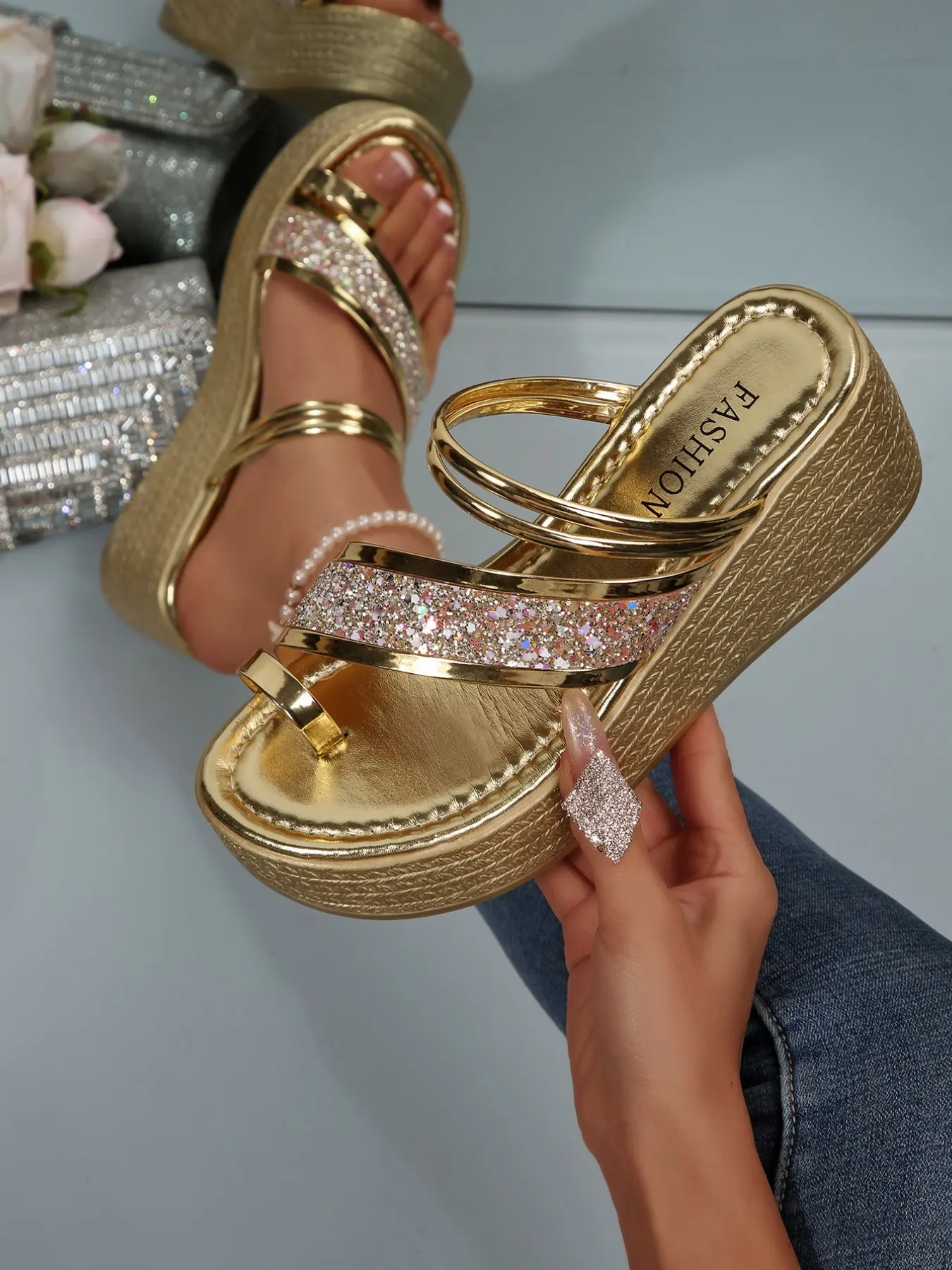 Silver Color Metal Texture Embellished Sandals for Women, Summer New Double Layer Thin Strap, Sparkling Rhinestones, Thick Sole, Anti-Slip, Party Beach Shoes