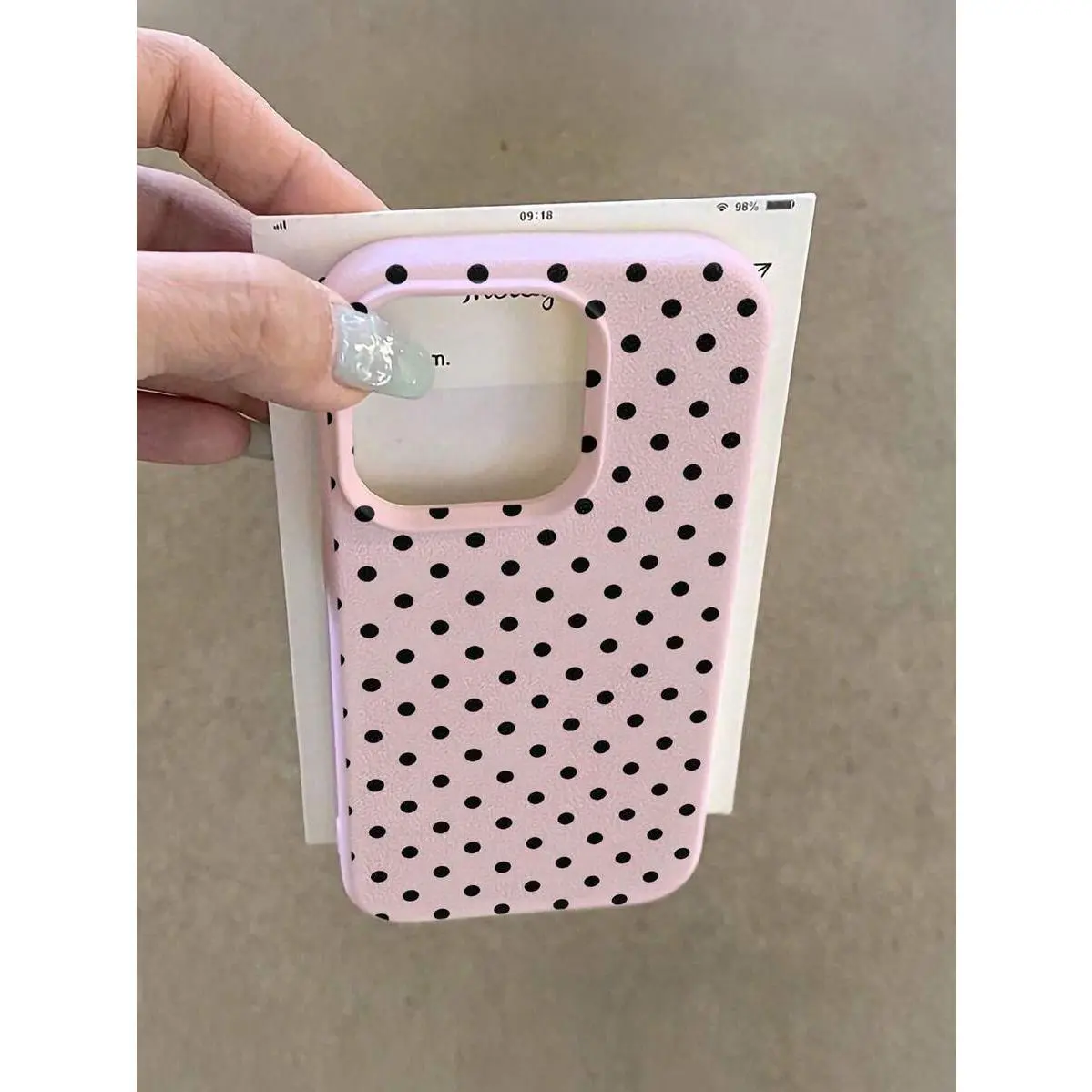 Polka Dot Pattern Fashion Leather Shockproof 1pc Black Polka Dot Pattern, Large Hole Pink Leather Shockproof Phone Case, TPU Material, Suitable As Holiday Gift, Compatible With IPhone Xs/Xsmax/11 12 13 14 15 16pro/Promax/17, Unisex Spring Gift, Smartphone