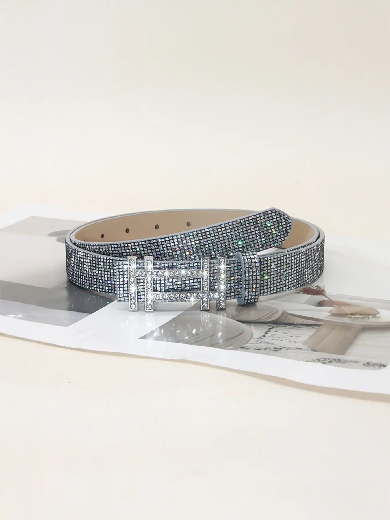 1pc Women's Sparkling Rhinestone Belt, Bling Bling PU Leather Sequin Buckle Waistband, Stylish and Versatile Sequined Buckle Belt, Perfect for a Valentine's Day date, and a Great Gift for Mom