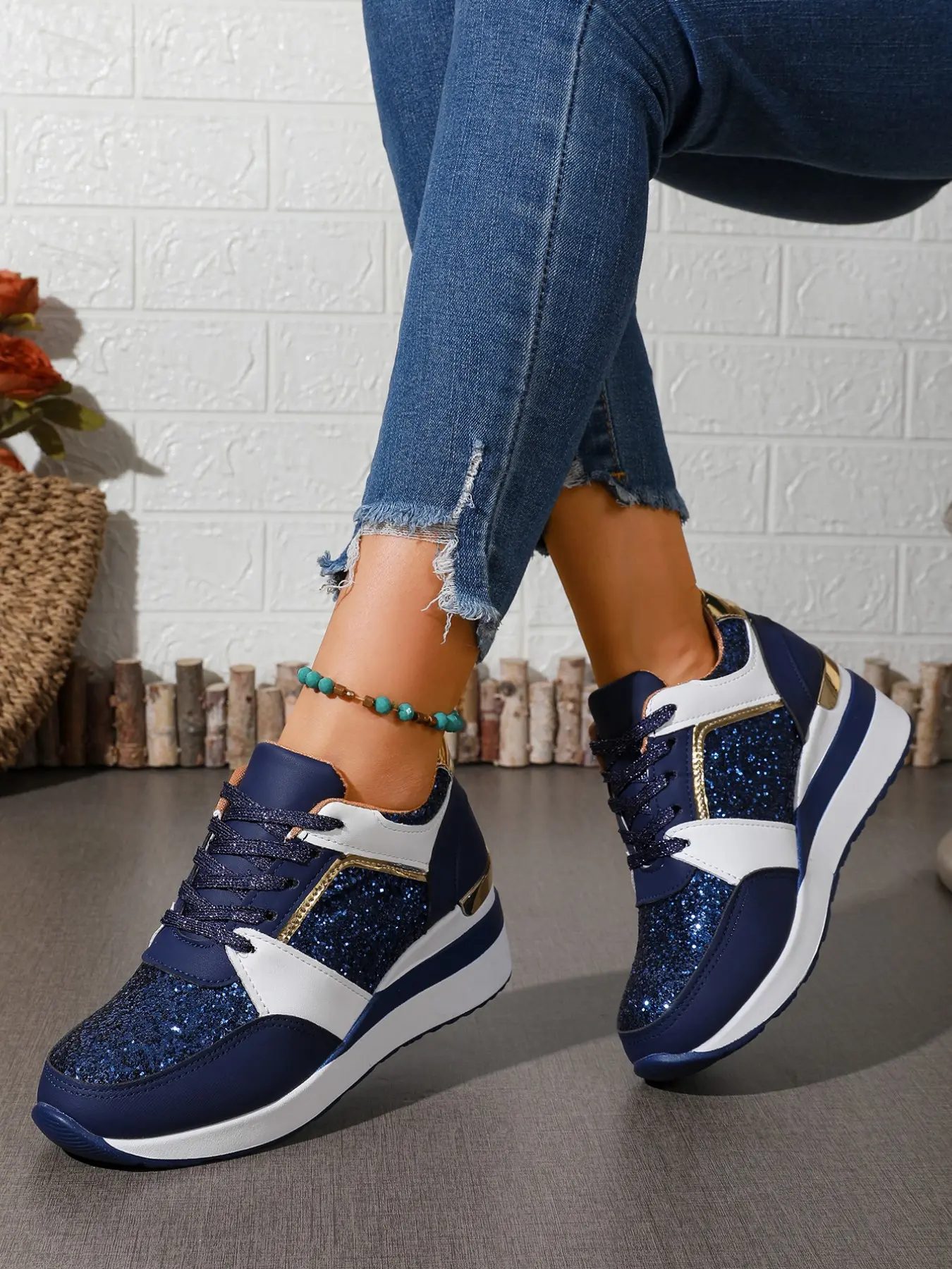 Women's Sequined Height-Boosting Glitter Design Sneakers, Thick Sole Platform Shoes, Lace-Up Versatile Slimming Daily Commute Casual Footwear