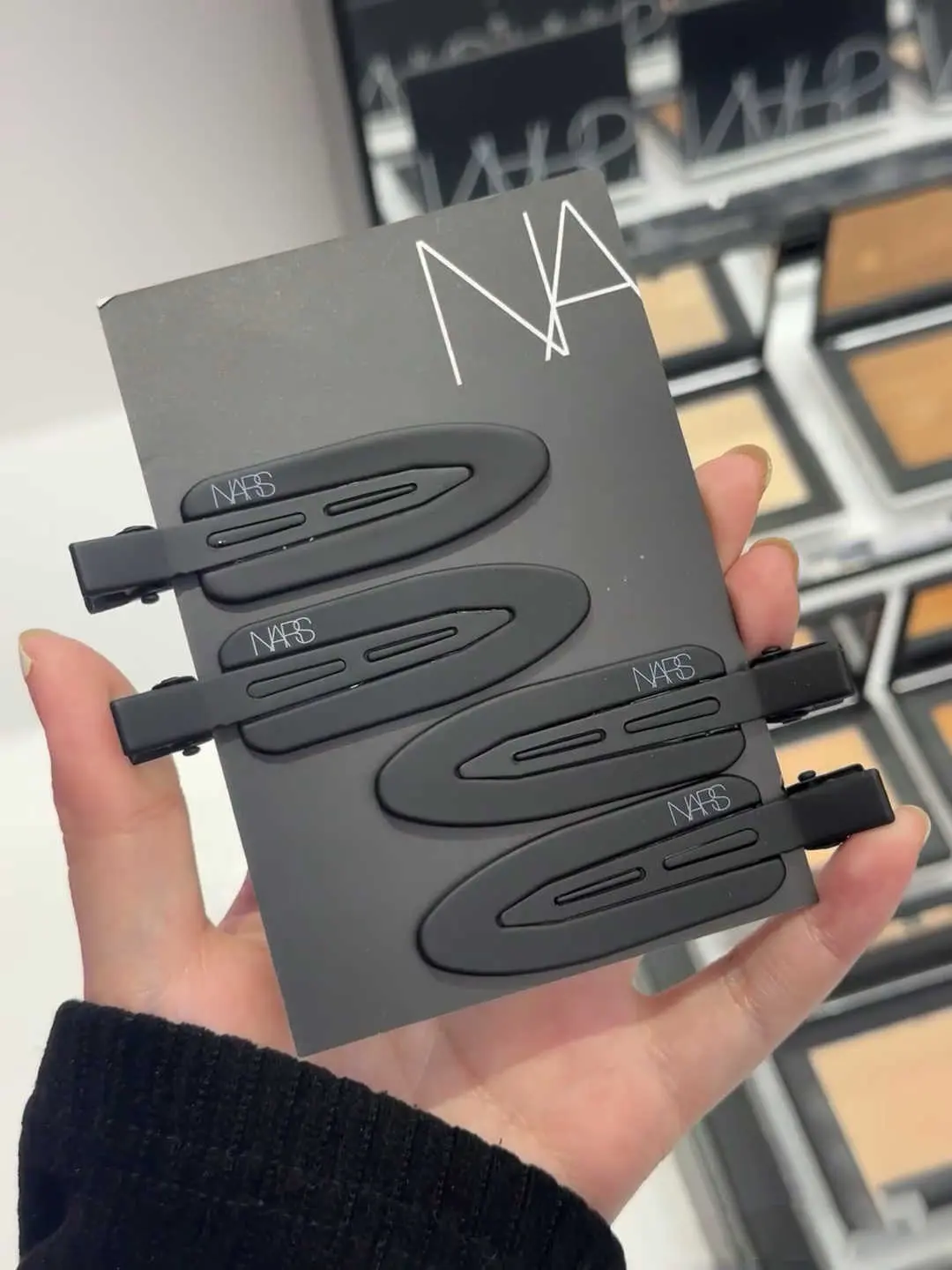 NARS Non-Creasing Hair Clips, Makeup Hair Clips for Makeup Application, Beauty Accessories