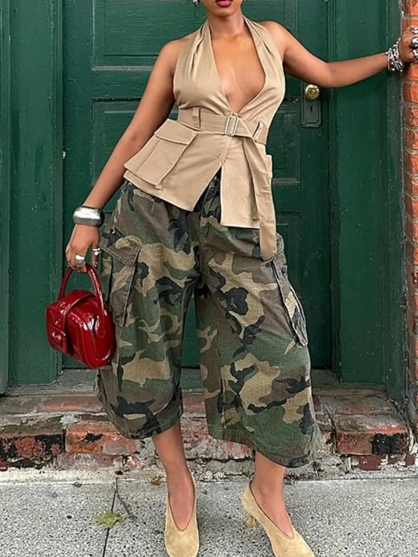 Women's Camo Cargo Pants, Fashionable Multi-Pocket Loose Fit, Streetwear Casual Style, All-Seasons Wear, Hiking & Vintage Look