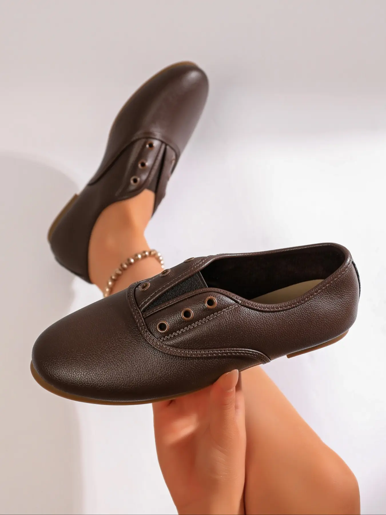 Women's Smooth Fine PU Laceless Eyelet Hole Decor Soft Round Toe Shallow Slip-On Lazy Flat Casual Flats, Soft Cushioned Insole Spring Autumn Minimal Daily Walking Shoes