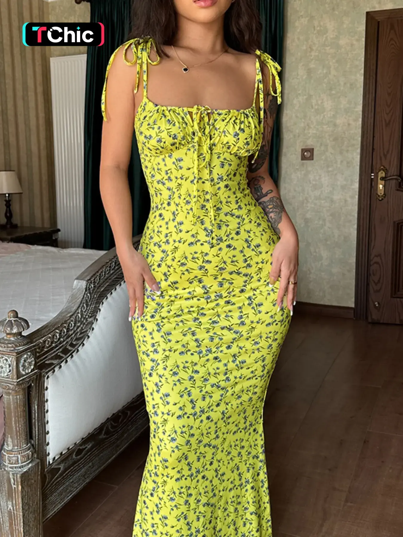 Women's Ditsy Floral Print Knitting Backless Tie Shoulder Straps Mermaid Dress, Elegant Tie Front Maxi Cami Bodycon Dress for Holiday Party, Summer Clothes, Summer Dresses for Women, Womenswear