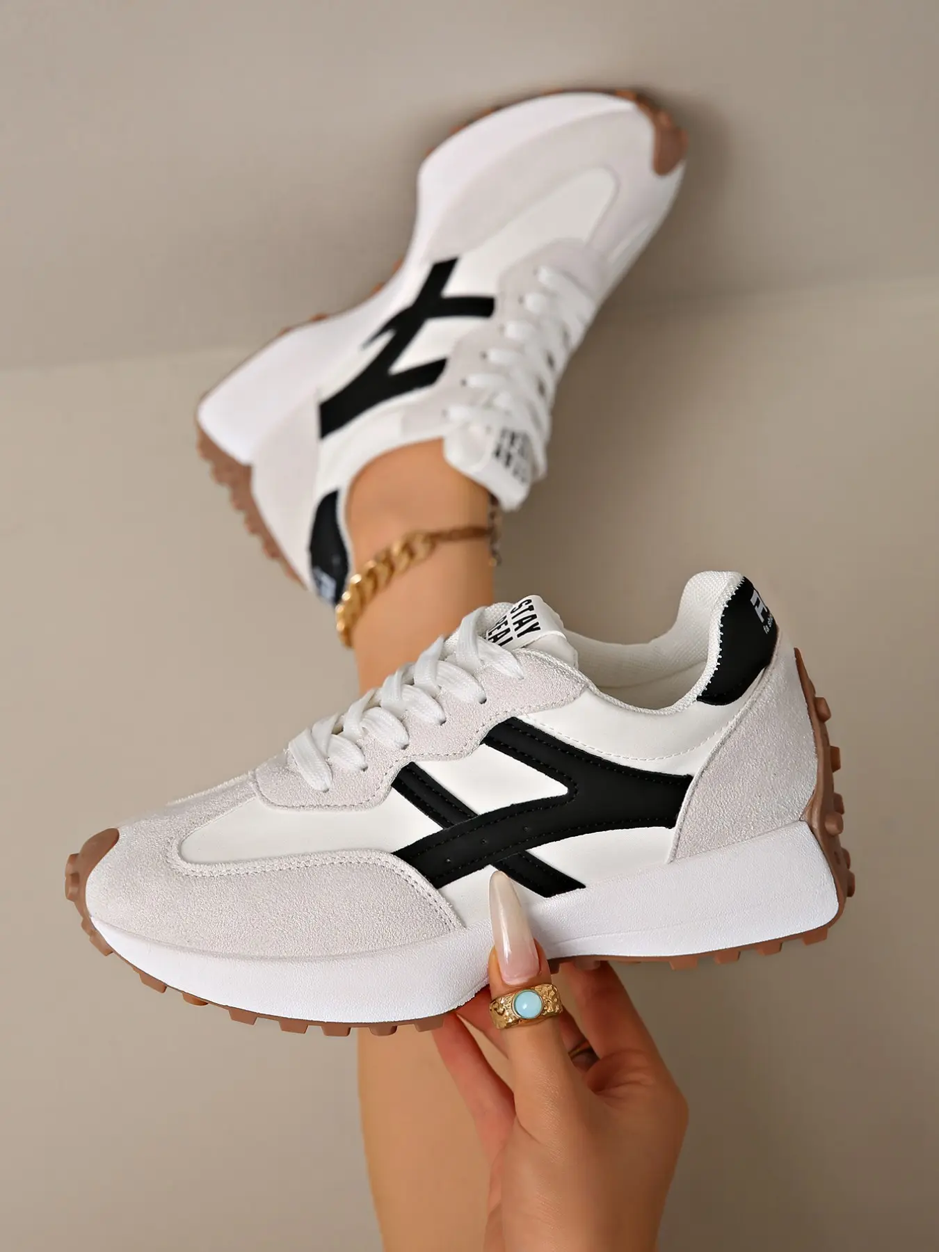 Women's Fashion Sports Shoes, Thick Sole, Breathable Design, Comfortable Support, Casual Fabric Upper, Rubber Outsole, All Seasons, Sports Trainers