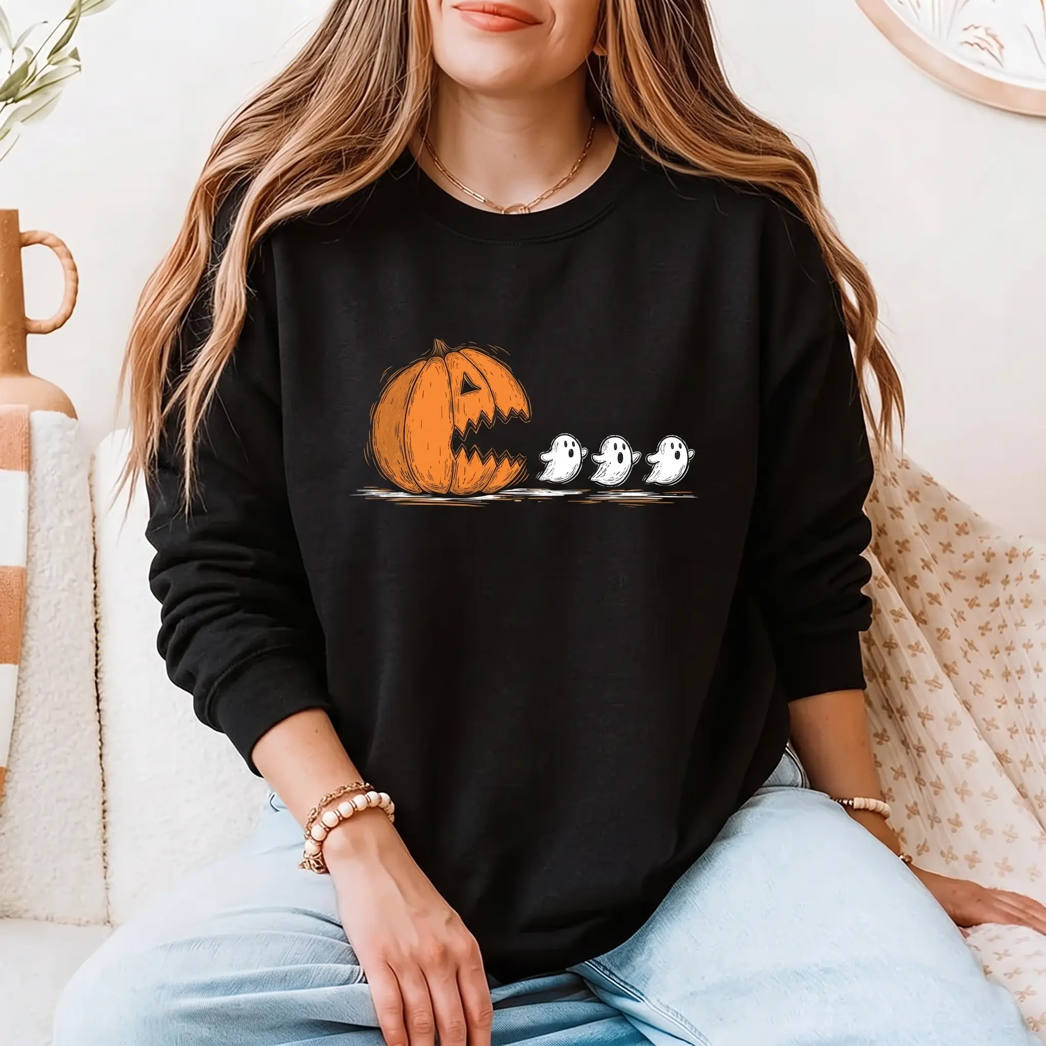 Halloween Pumpkin Eating Ghosts Arcade Gamer Graphic Crewneck Sweatshirt Spooky Season Retro Gaming Style Long Sleeve Pullover Funny Party Top Oversized Streetwear Apparel Unisex