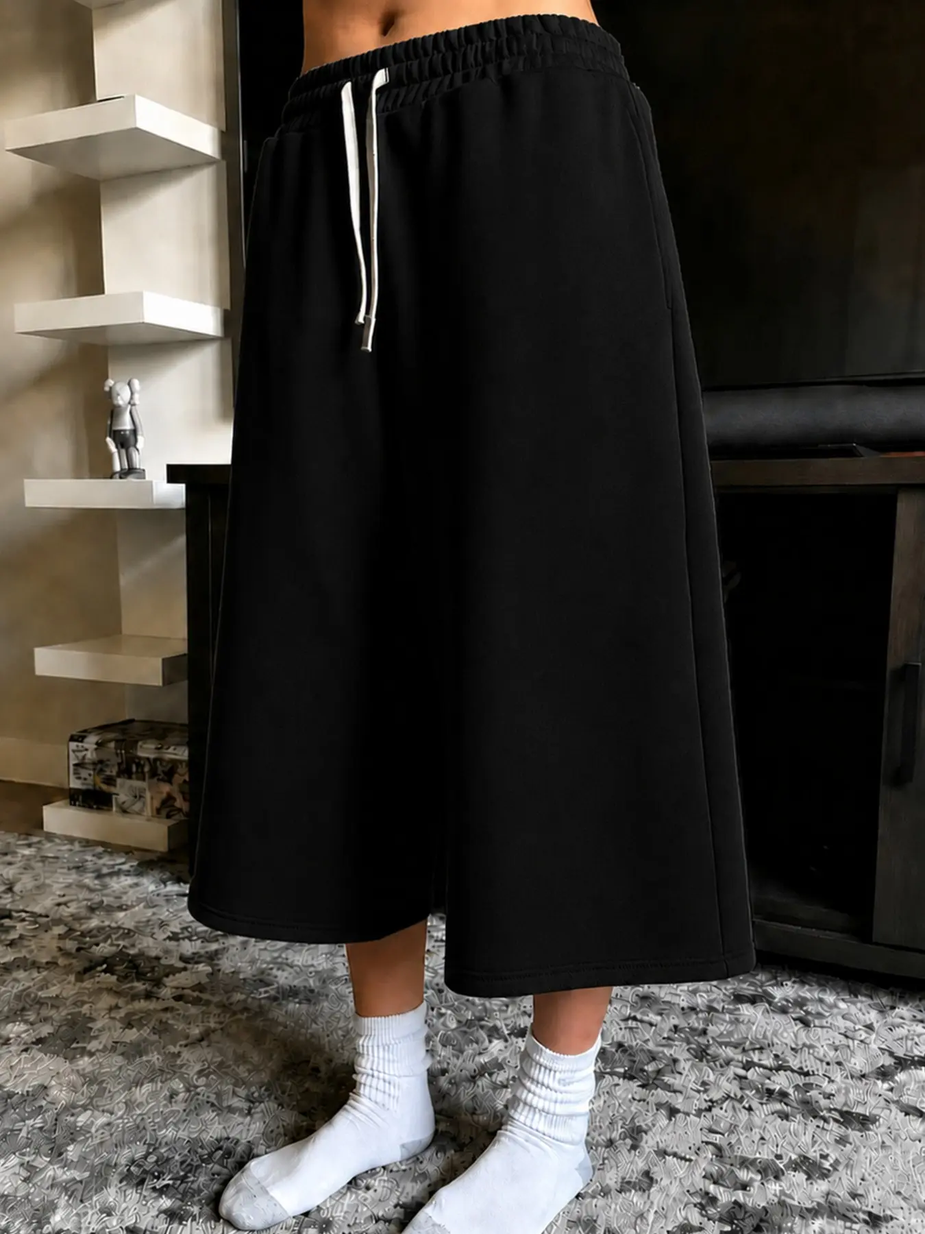 Men's Clean Fit Knit Wide Leg Capris Shorts, Elastic Drawstring Waist Casual Streetwear Unisex 7/8 Length Sweat Capris for Daily School Sports Couple Matching,ideal couple matching outfits and holiday gifts.
