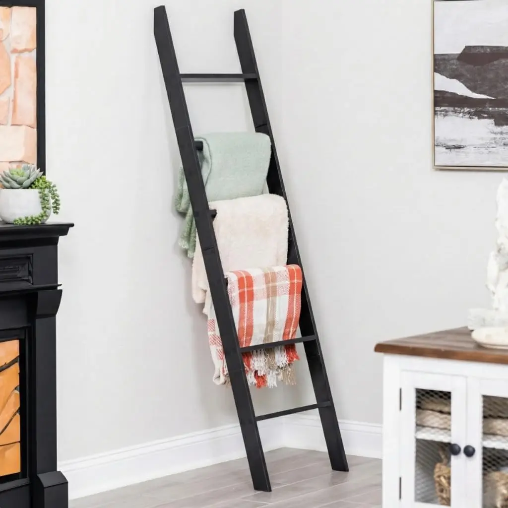 5ft 8in Snag-Free Wall Leaner Blanket Ladder, 6-Tier Rustic Farmhouse Decorative Holder Rack, Laminate Material, Easy Assembly for Living Room & Bedroom, Black Quilt Shelf
