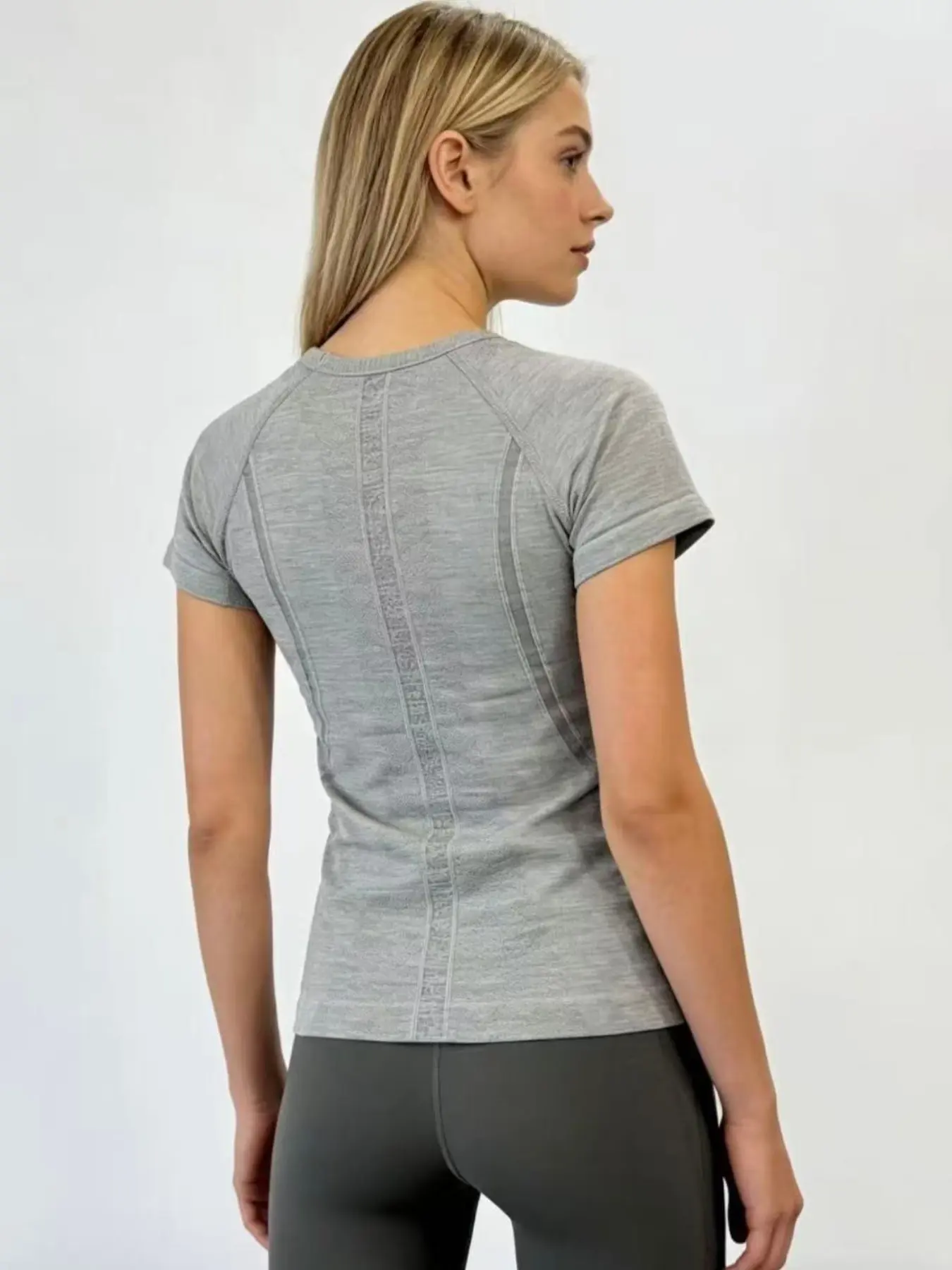 Women's Seamless Athletic Top, Breathable Quick Dry Workout T Shirt, Slim Fit Yoga Gym Running Tee Activewear, Dry Fit Tees, Fitness Workout Shirt
