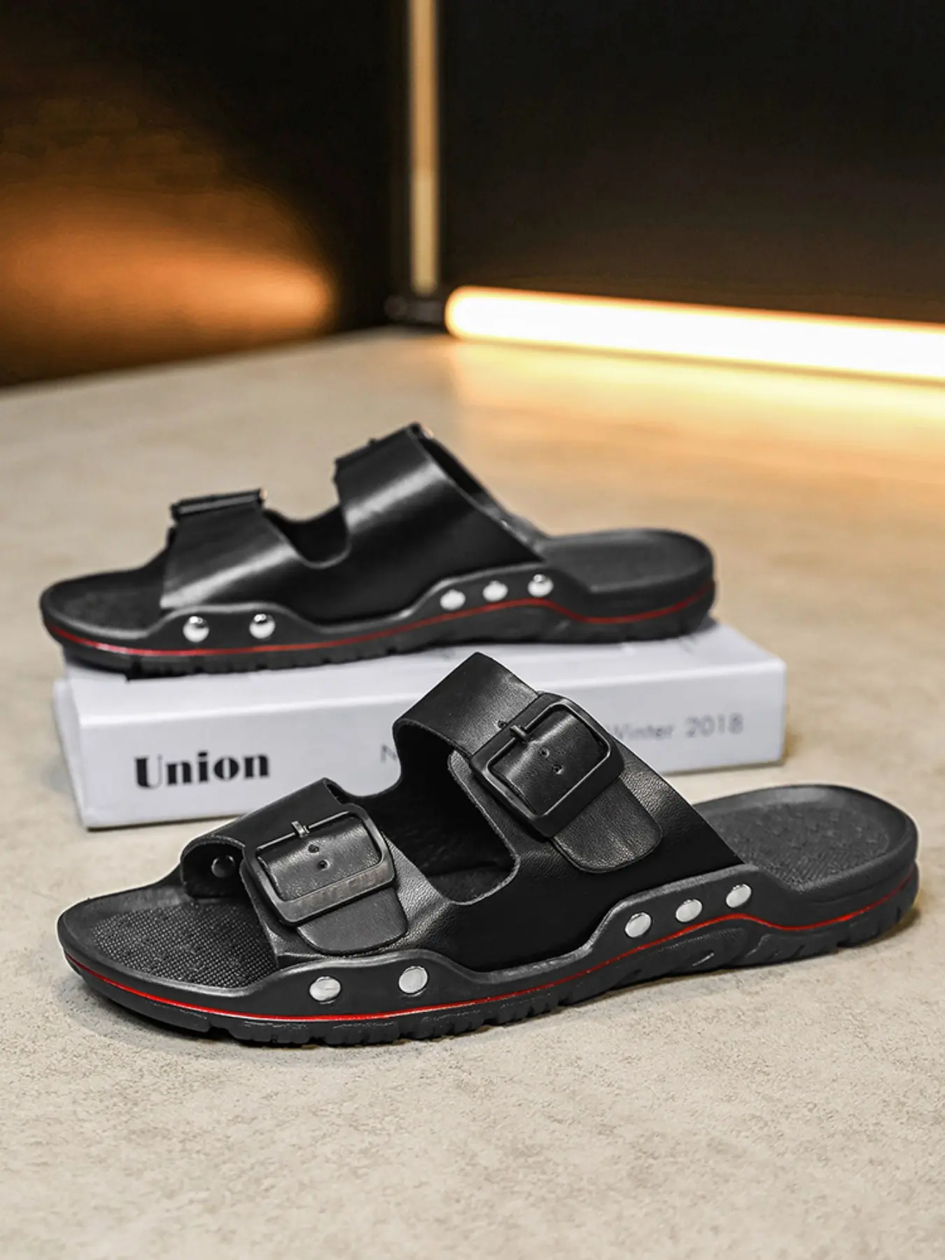 Summer Men's Casual Simple Solid Color Buckle Plastic Slip-On Flat Adjustable Sandals, Comfortable and Stylish Footwear for Daily Wear