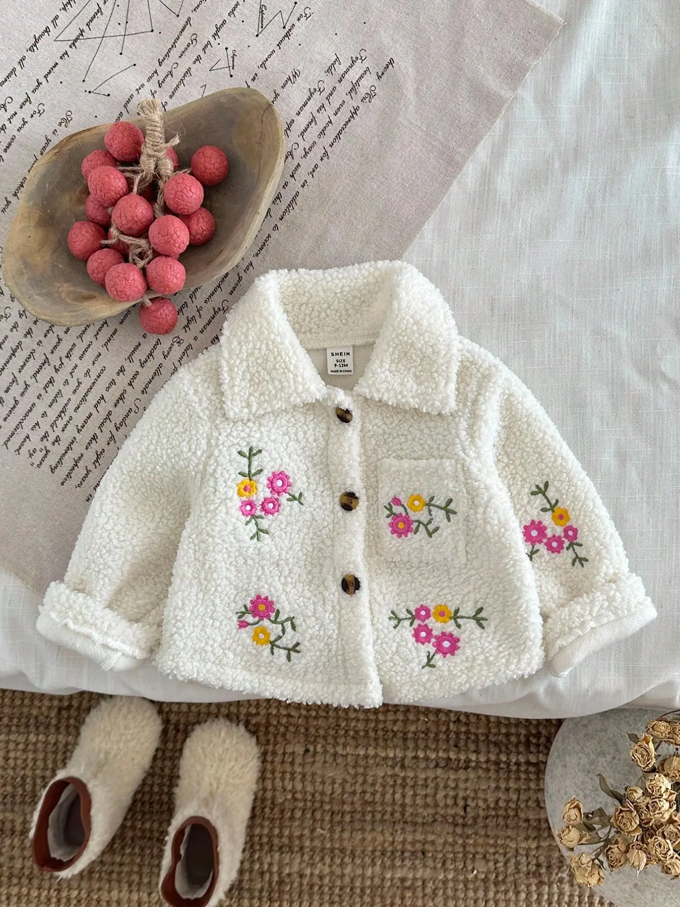 Girls' Autumn Winter Lamb Fur Coat, Korean Style Cute Embroidered Flower Top, Baby Daily Warm Fuzzy Jacket, Stand Collar Design, Cozy and Lightweight, Baby Girl Clothes