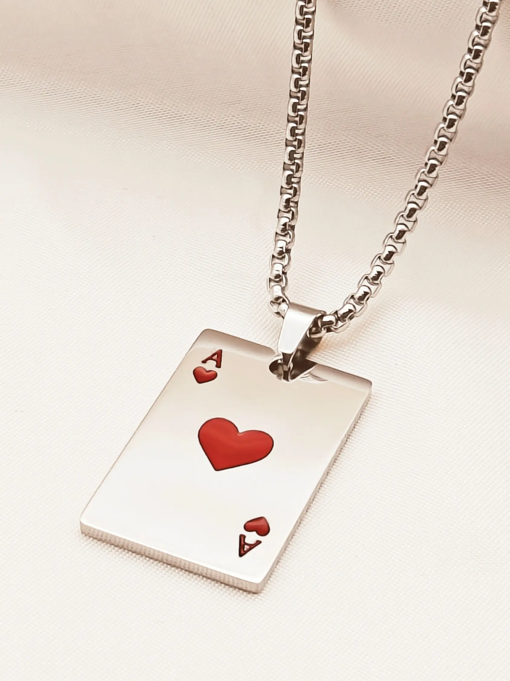 1-piece street hip-hop trendy stainless steel Ace of Hearts and Spades playing card pendant necklace, niche and personalized, colorfast sweater chain, suitable for everyday street wear, personalized couple outfits, and as a gift for men's anniversaries.