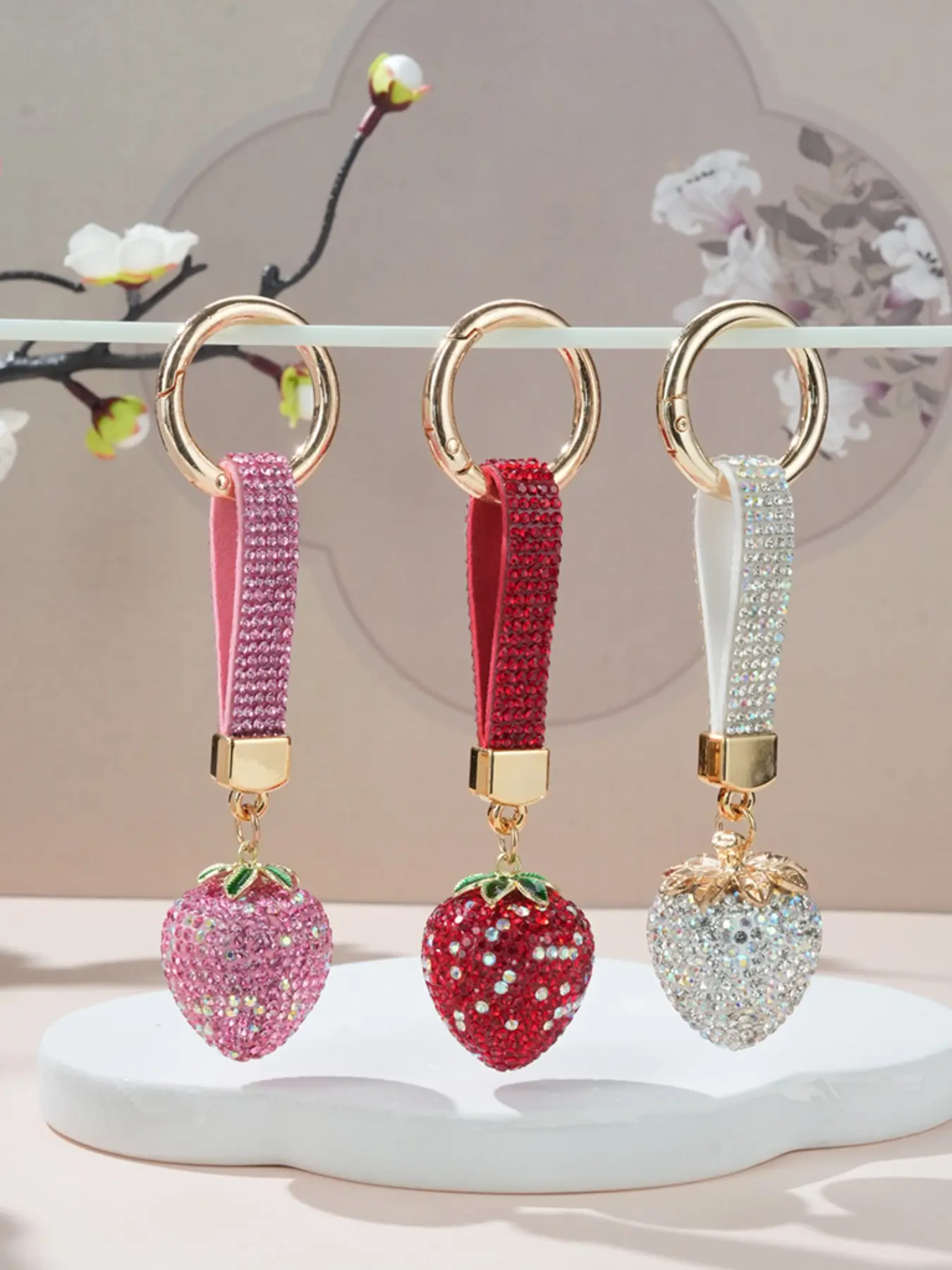 1/2/3/4pcs Minimal Full Rhinestone Strawberry Keychain, Casual Style, Portable Anti-Lost Charm, Versatile Accessory for Students & Office Girls