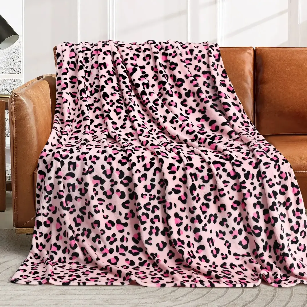 Pink Leopard Print Flannel Blanket, Lightweight Soft Cozy Cheetah Print Throw Blanket, Wild Animal Pattern Fleece Blanket for Sofa Bed Couch Bedroom, Warm Home Decor Blanket for Adults & Kids, Stylish Gift