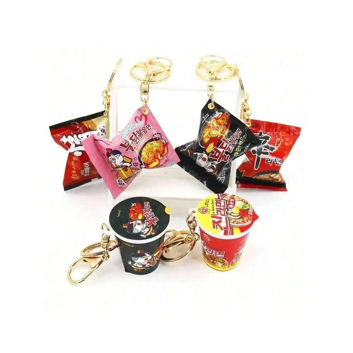 1PC Korean Style Fast Food Bag Keychain Instant Noodle Pendant Fun Mini Food Design Random Style Color for Bag Accessory