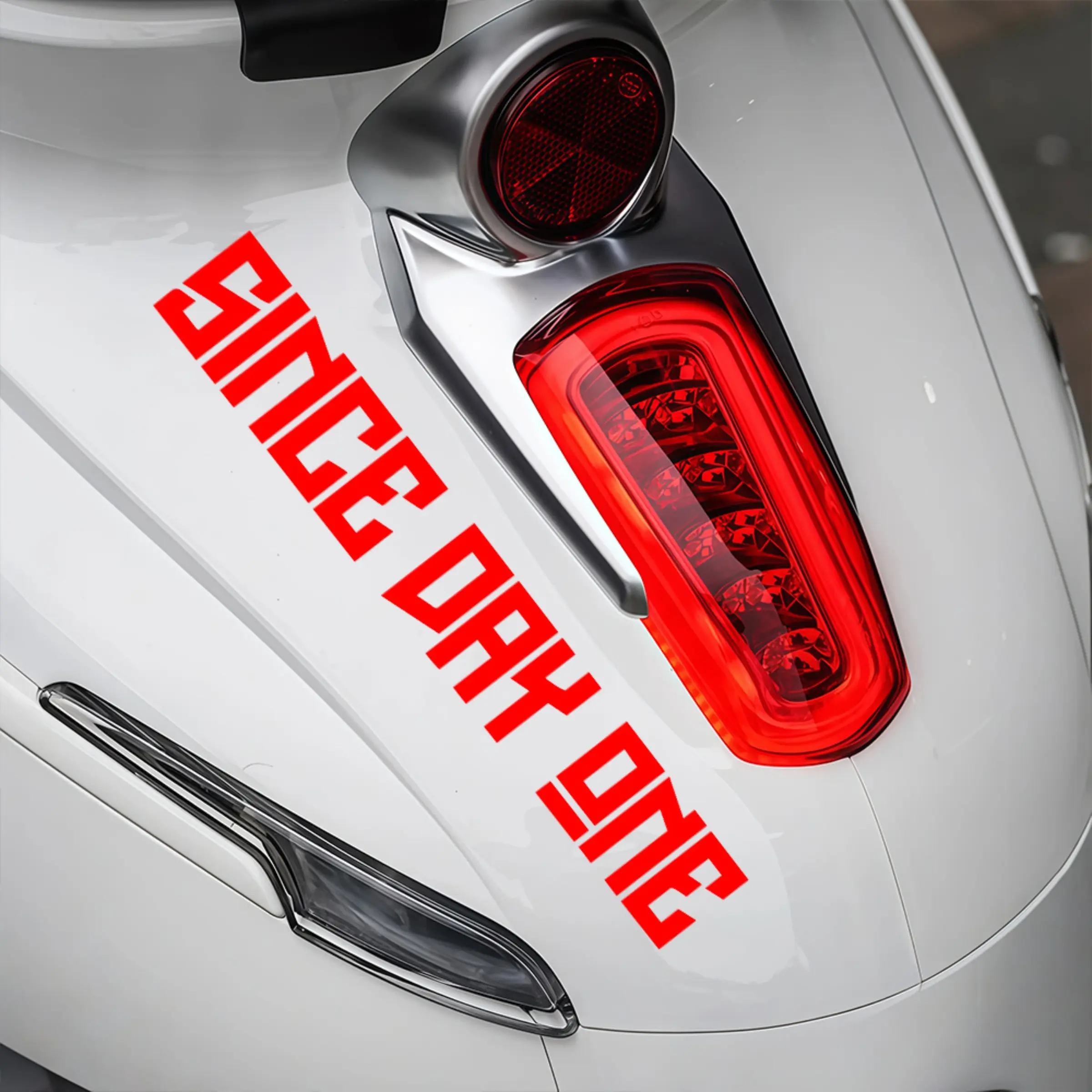 1 piece, decorative motorcycle sticker - multi-functional for fuel tank, road body, helmet, tailbox and bicycle decoration, long-lasting use decorative motorcycle sticker Decal