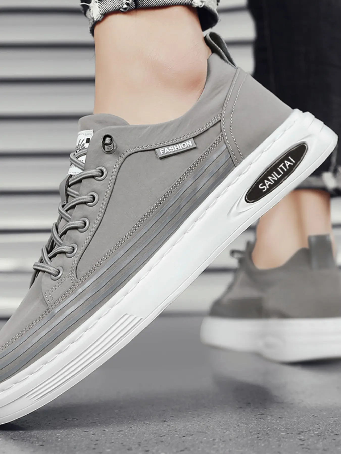 2026 New Men's Plus Size Wide Fit Casual Versatile Sports Board Shoes, Comfortable and Stylish Footwear for Everyday Wear