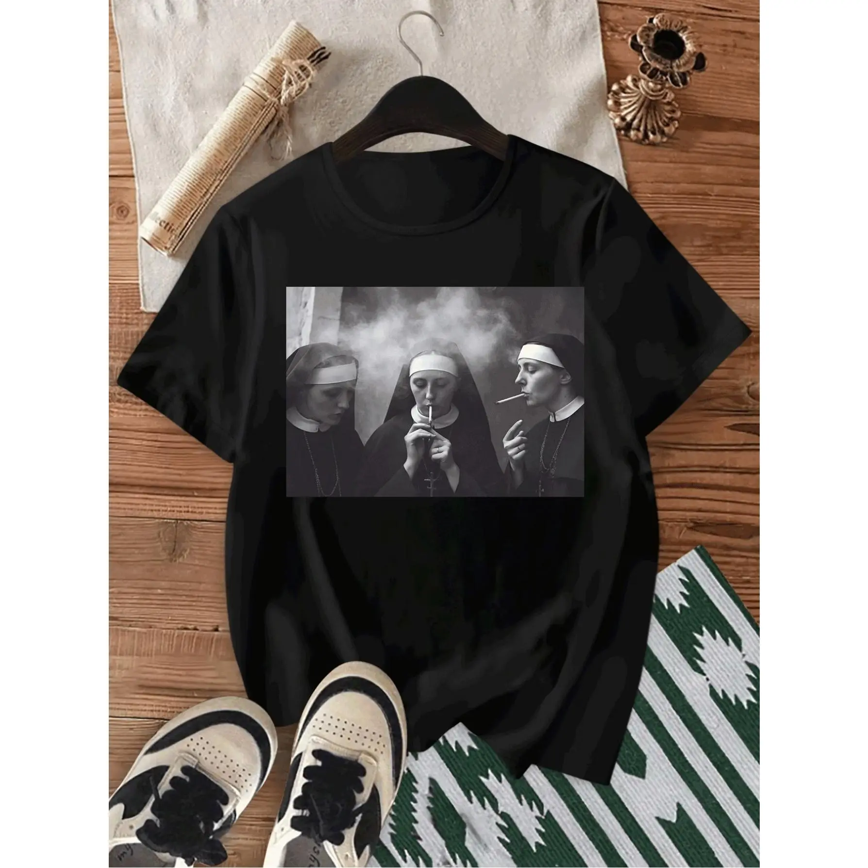 [Nun Graphic T-Shirt] Men's Dark Nun Print Short-Sleeve T-Shirt - Streetwear Crew Neck Casual Top with Nun Graphic, Machine Washable Summer Shirt Suitable for Outdoor & Casual Attire, Non- Regular Fit for -Outdoor and Casual Occasions