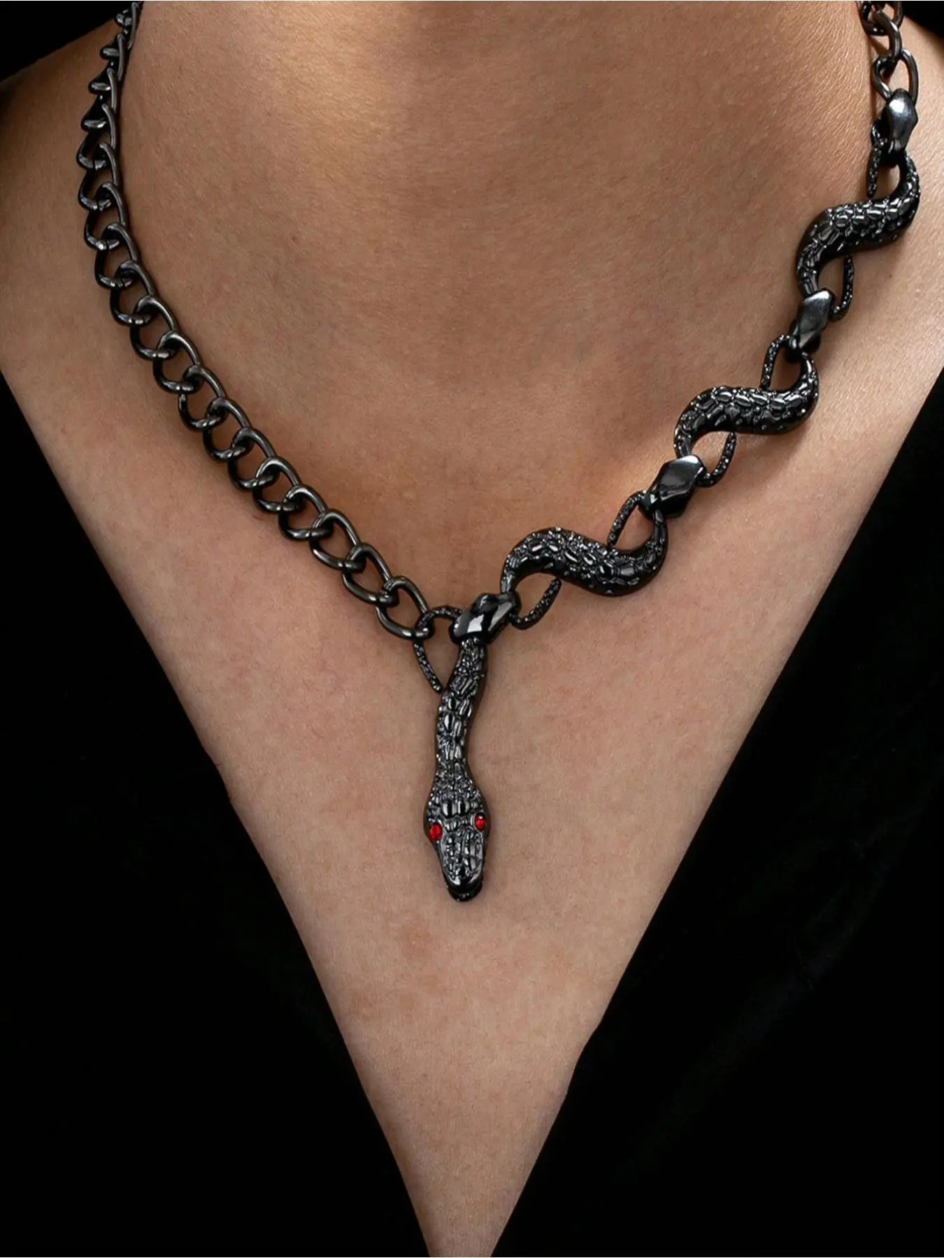 Creative Hip-Hop Dark Snake Pendant Necklace, Fashionable Unisex Party Street Style, Casual All-Season Jewelry, Zinc Alloy Chain, Statement Jewelry