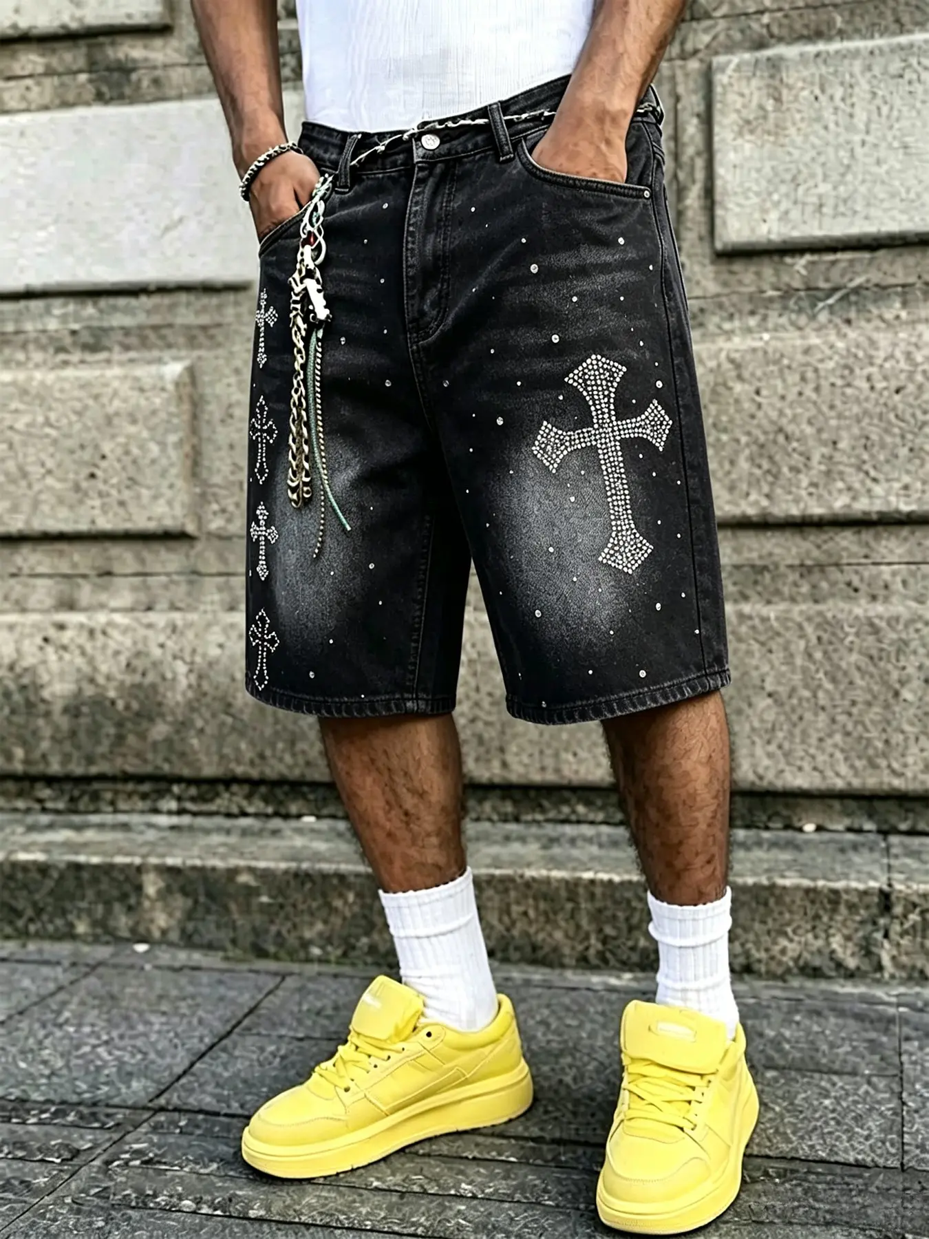Vintage Wash Style Rhinestone Cross Men's Jeans Shorts, Wide Leg Loose Fit Knee-Length Hip Hop Streetwear Denim Shorts